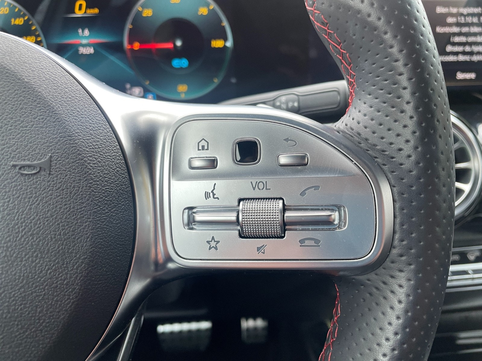 Hovedbilde av Mercedes-Benz EQB-Klasse