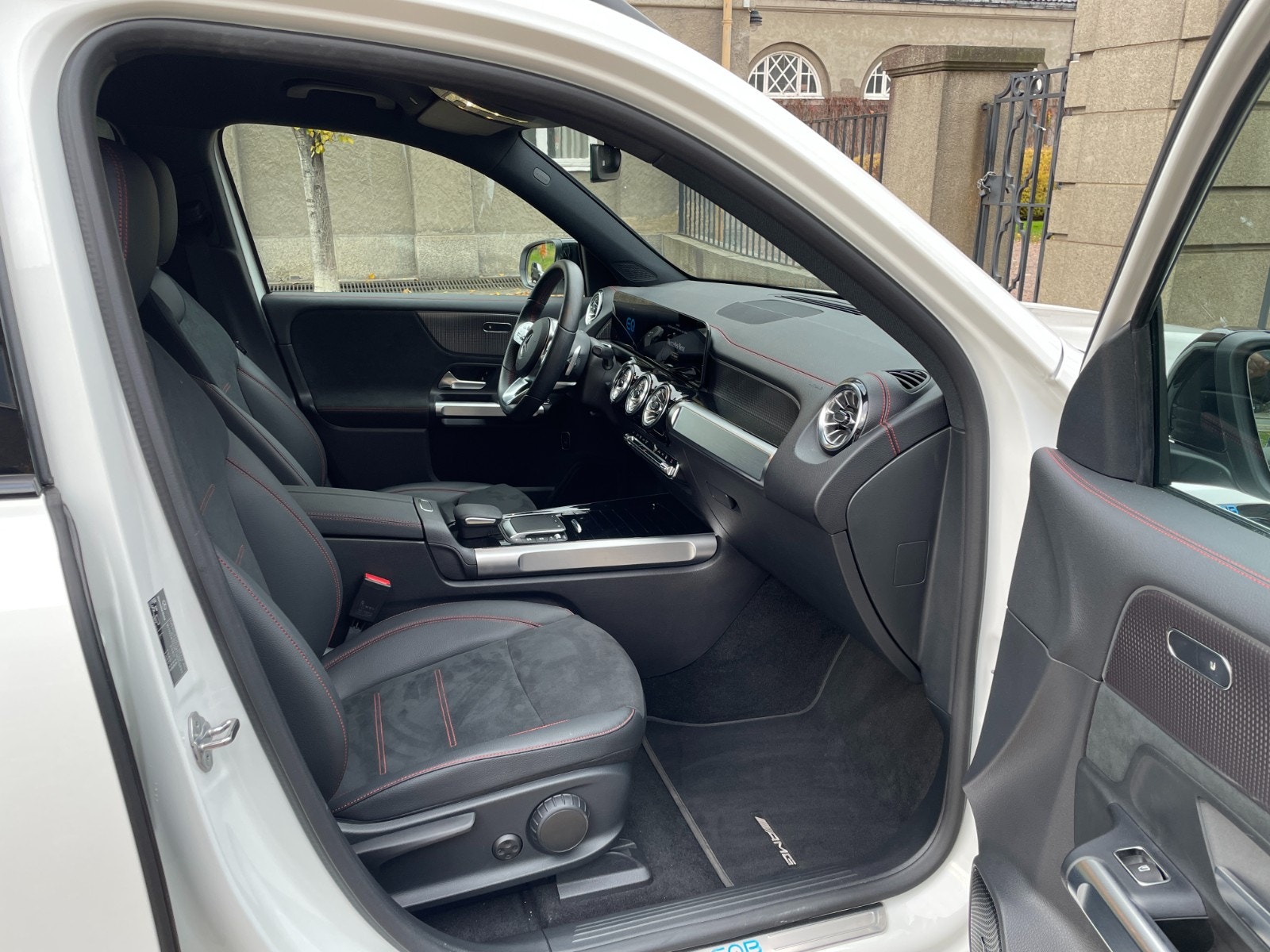 Hovedbilde av Mercedes-Benz EQB-Klasse