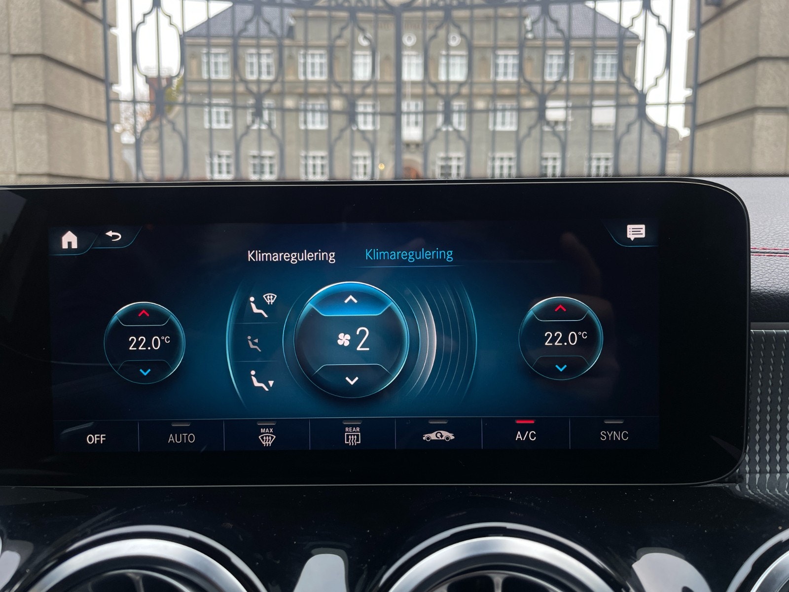 Hovedbilde av Mercedes-Benz EQB-Klasse