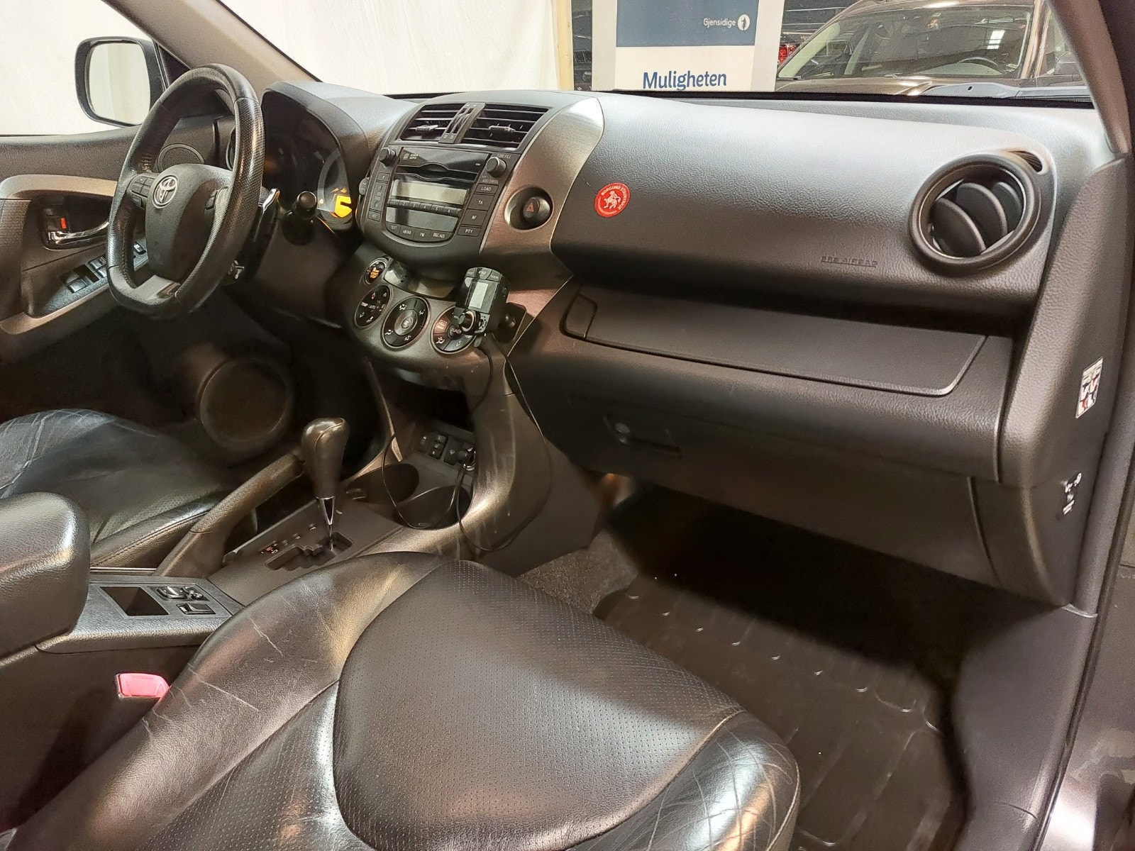 Hovedbilde av Toyota RAV4