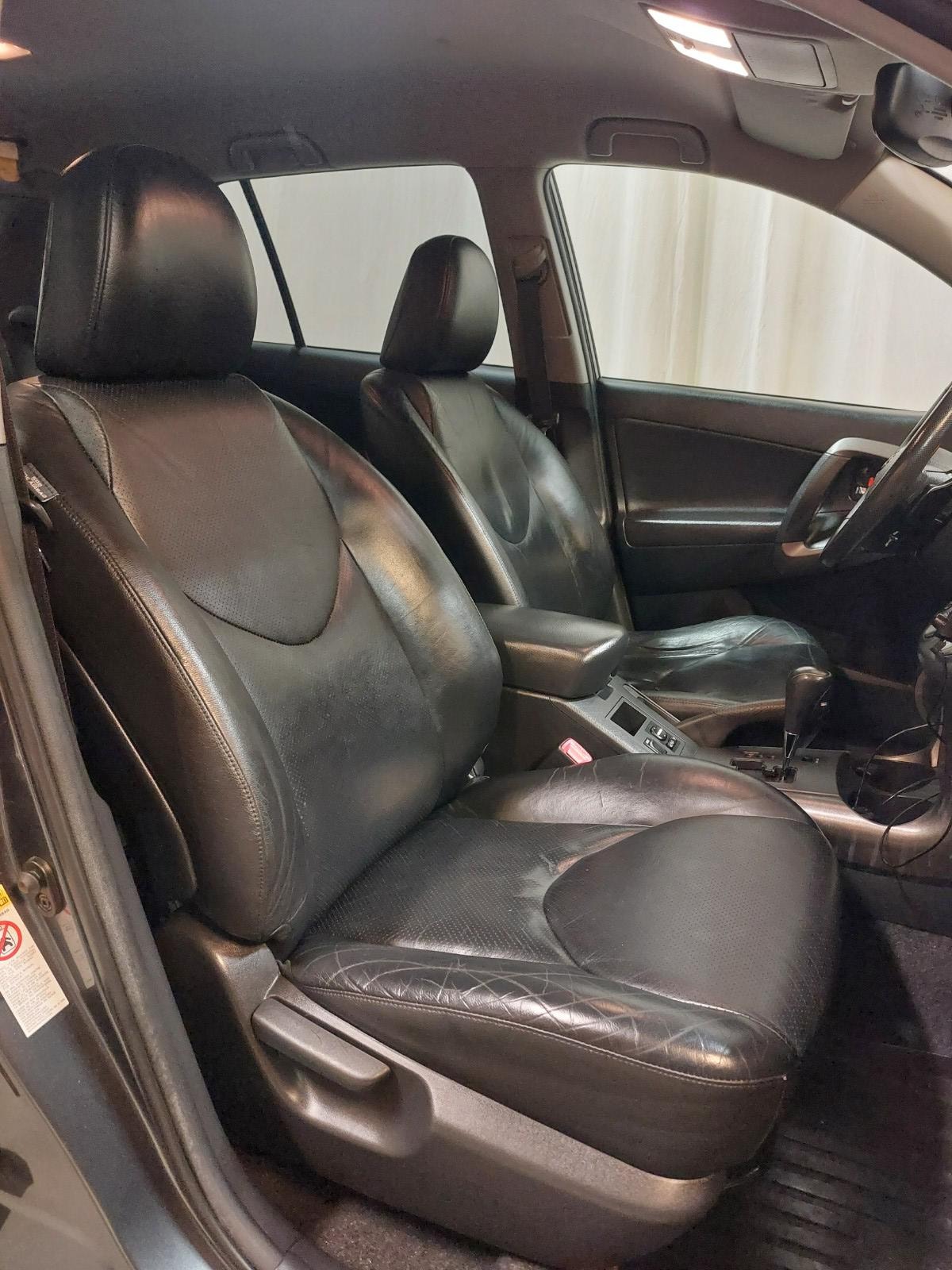 Hovedbilde av Toyota RAV4