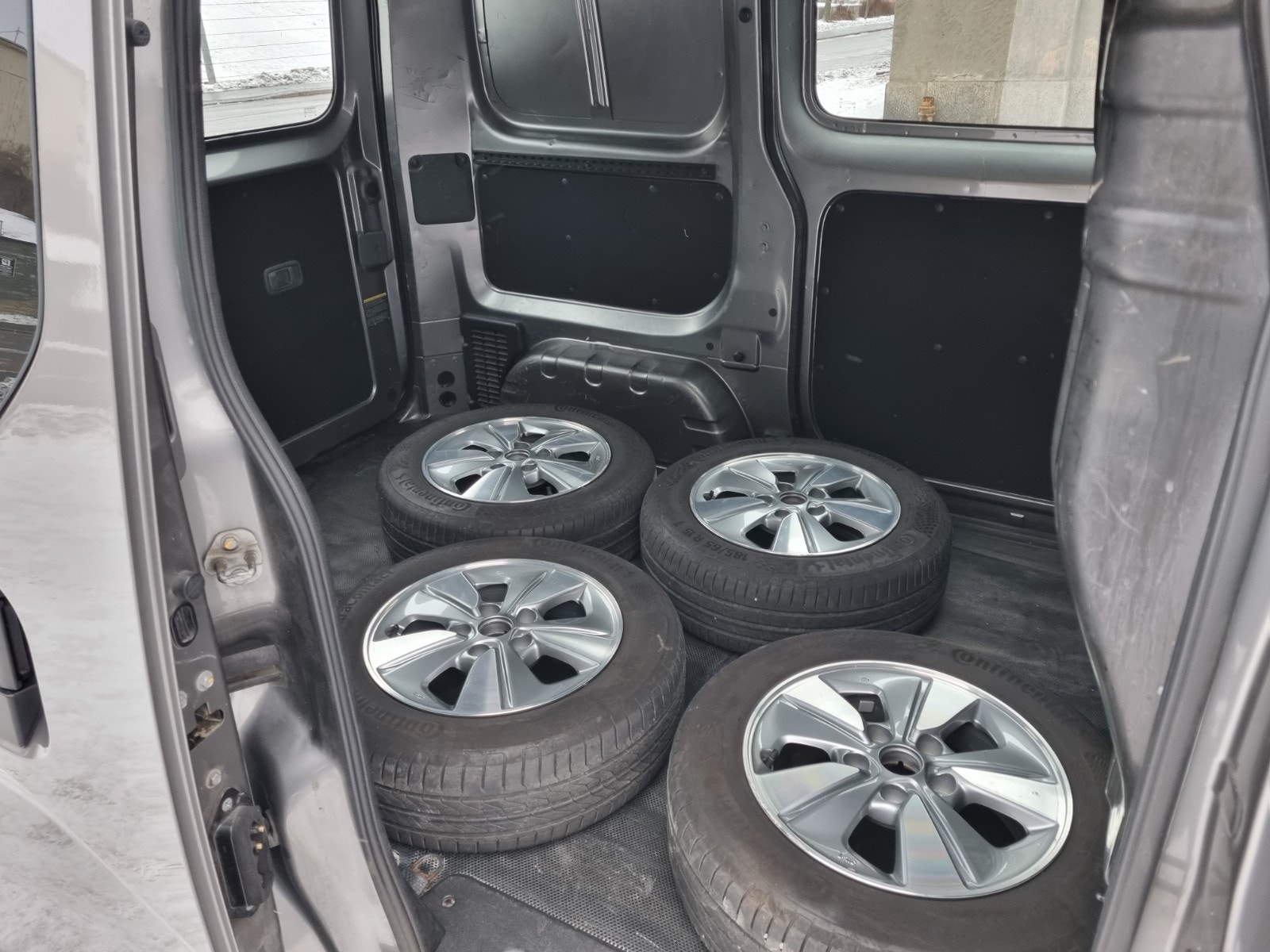 Hovedbilde av Nissan e-NV200