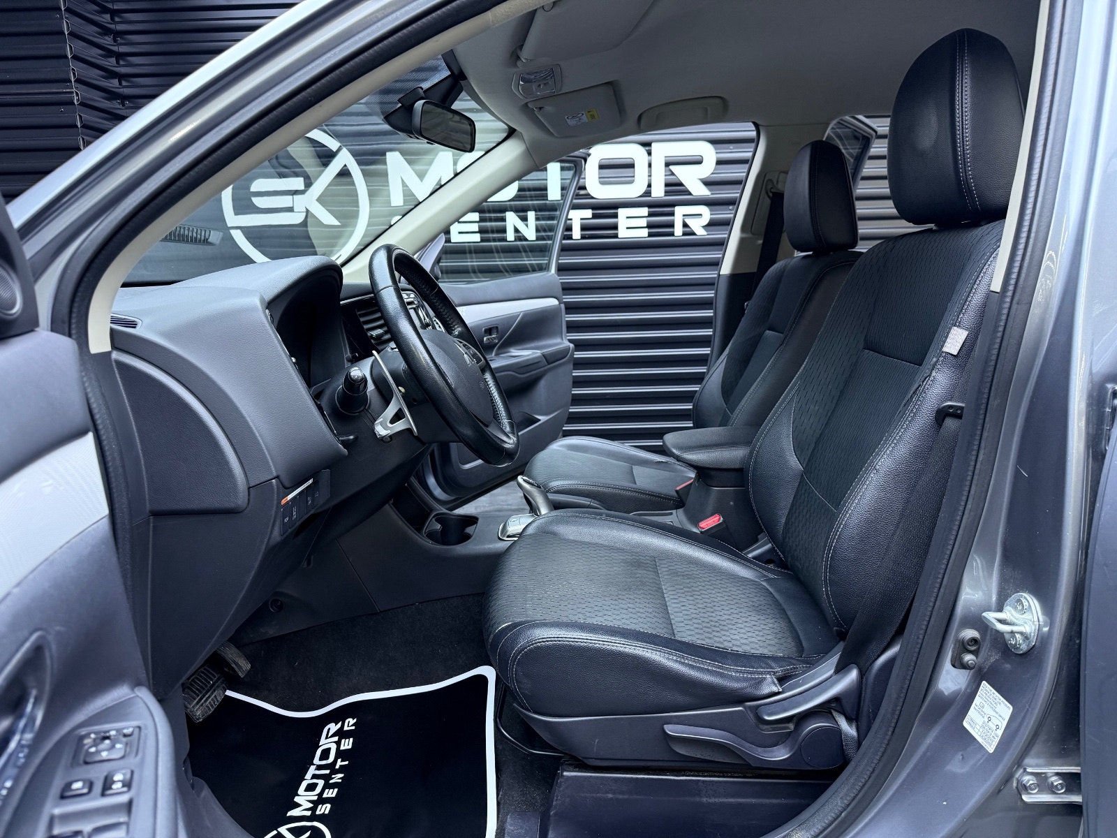 Hovedbilde av Mitsubishi Outlander