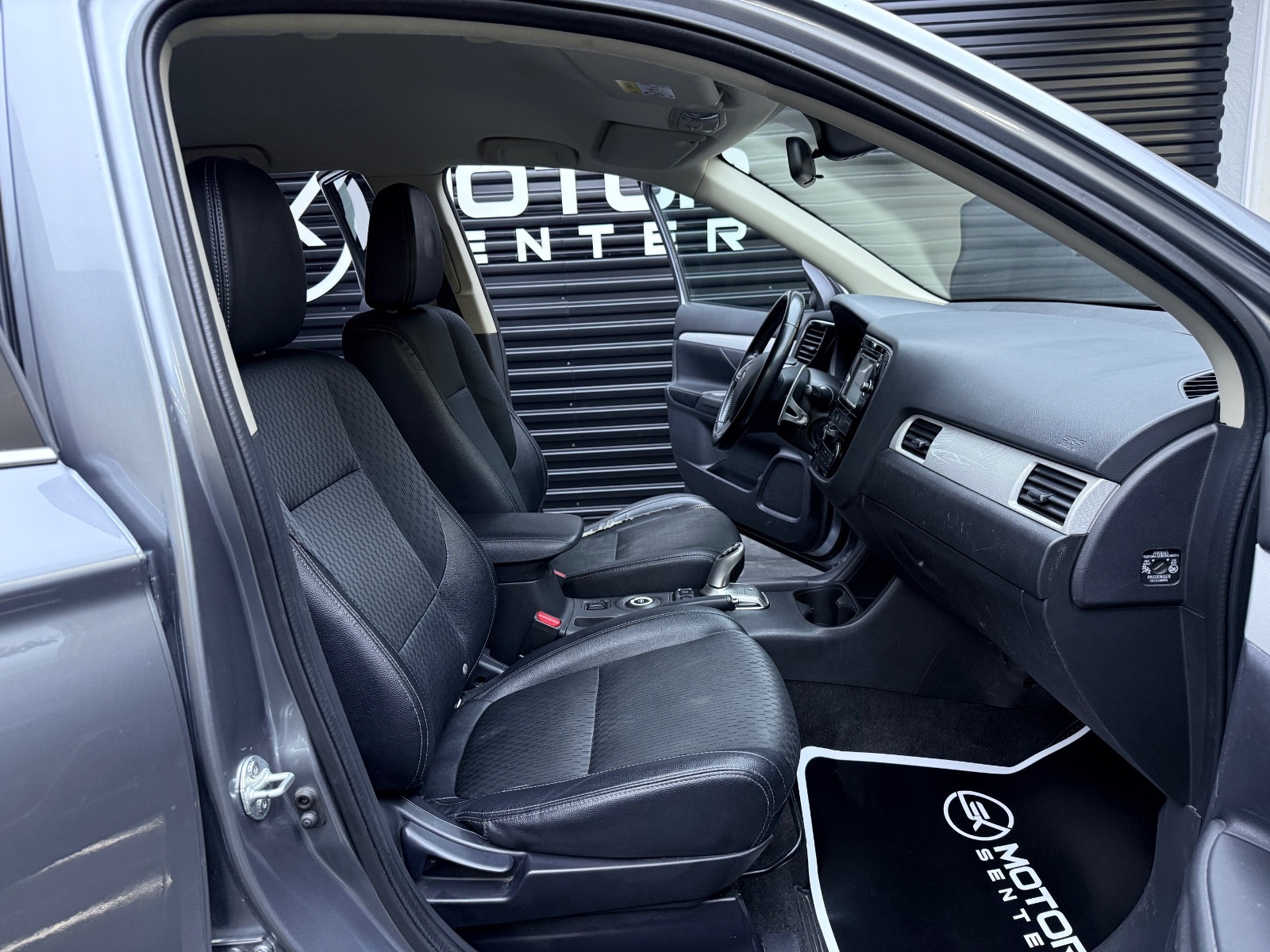 Hovedbilde av Mitsubishi Outlander