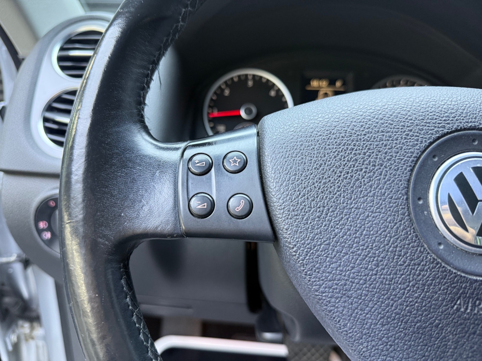 Hovedbilde av Volkswagen Tiguan