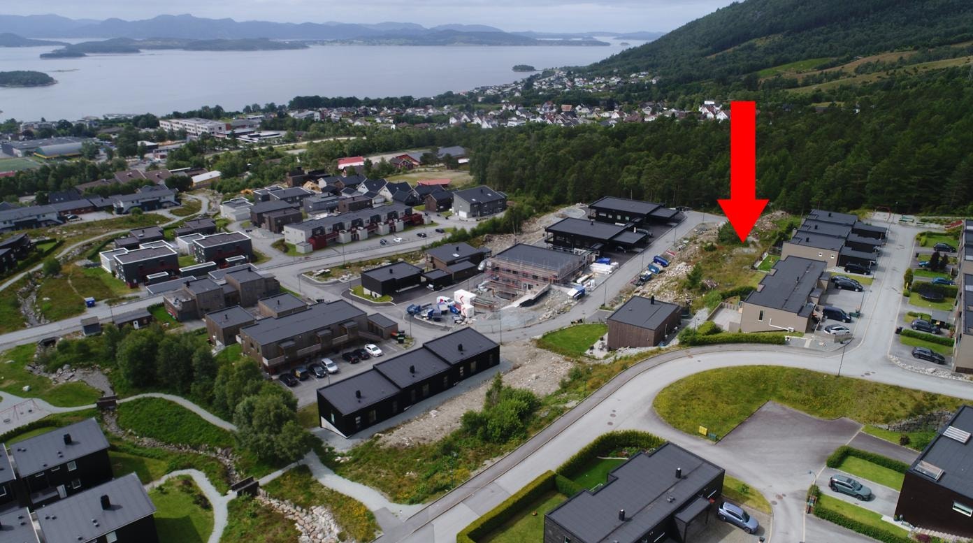 AS Ryfylke Trelast Jørpeland | Byggeklar boligtomt med utsikt - 1 solgt! Gaupevegen 17 - 19, Jørpeland 200 m² 1 990 000 kr Totalpris: 2 116 419 kr ∙ Se