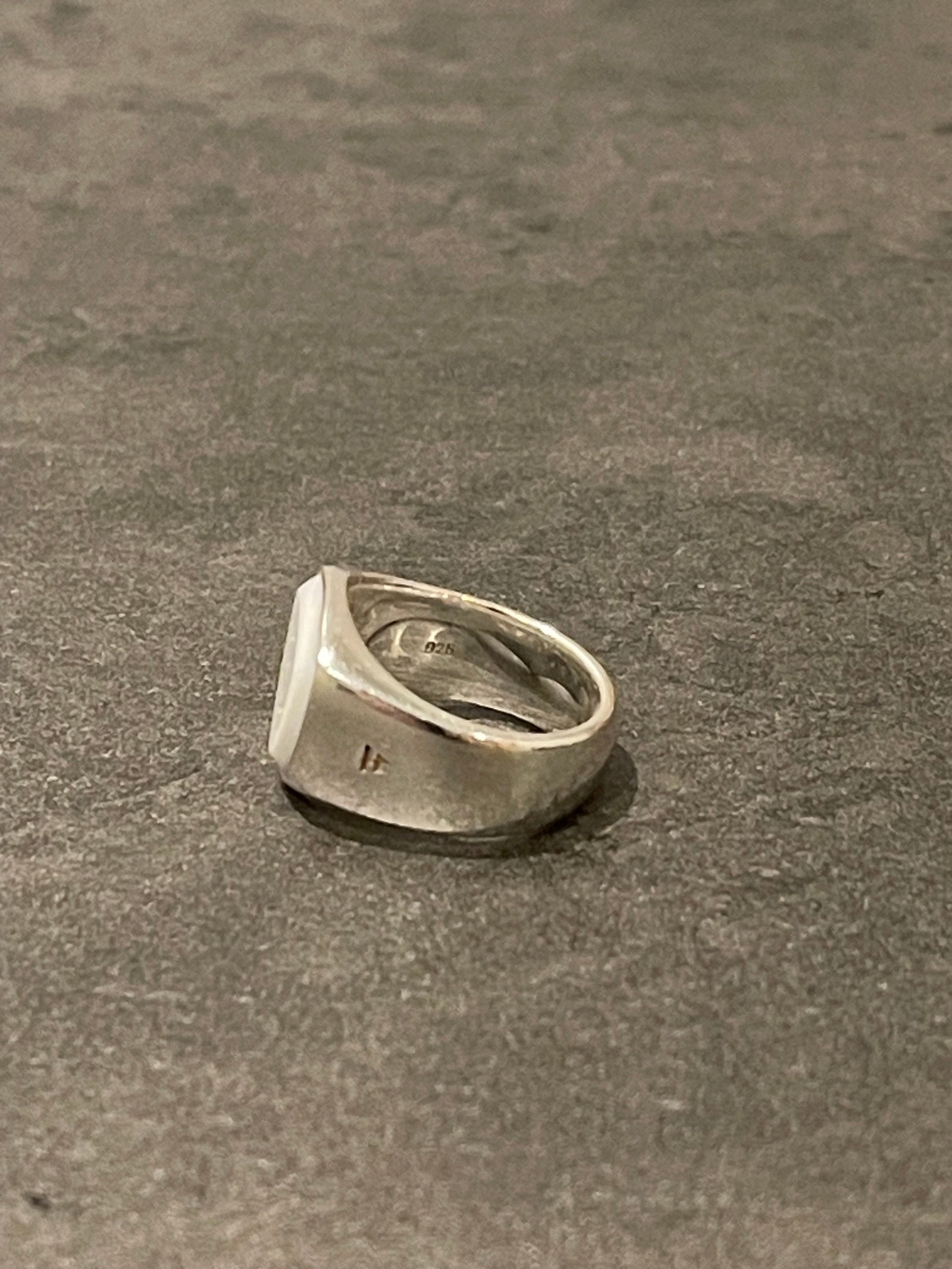 アクセサリー TOM WOOD shield ring satin 60 TOM WOOD shield ring satin 60