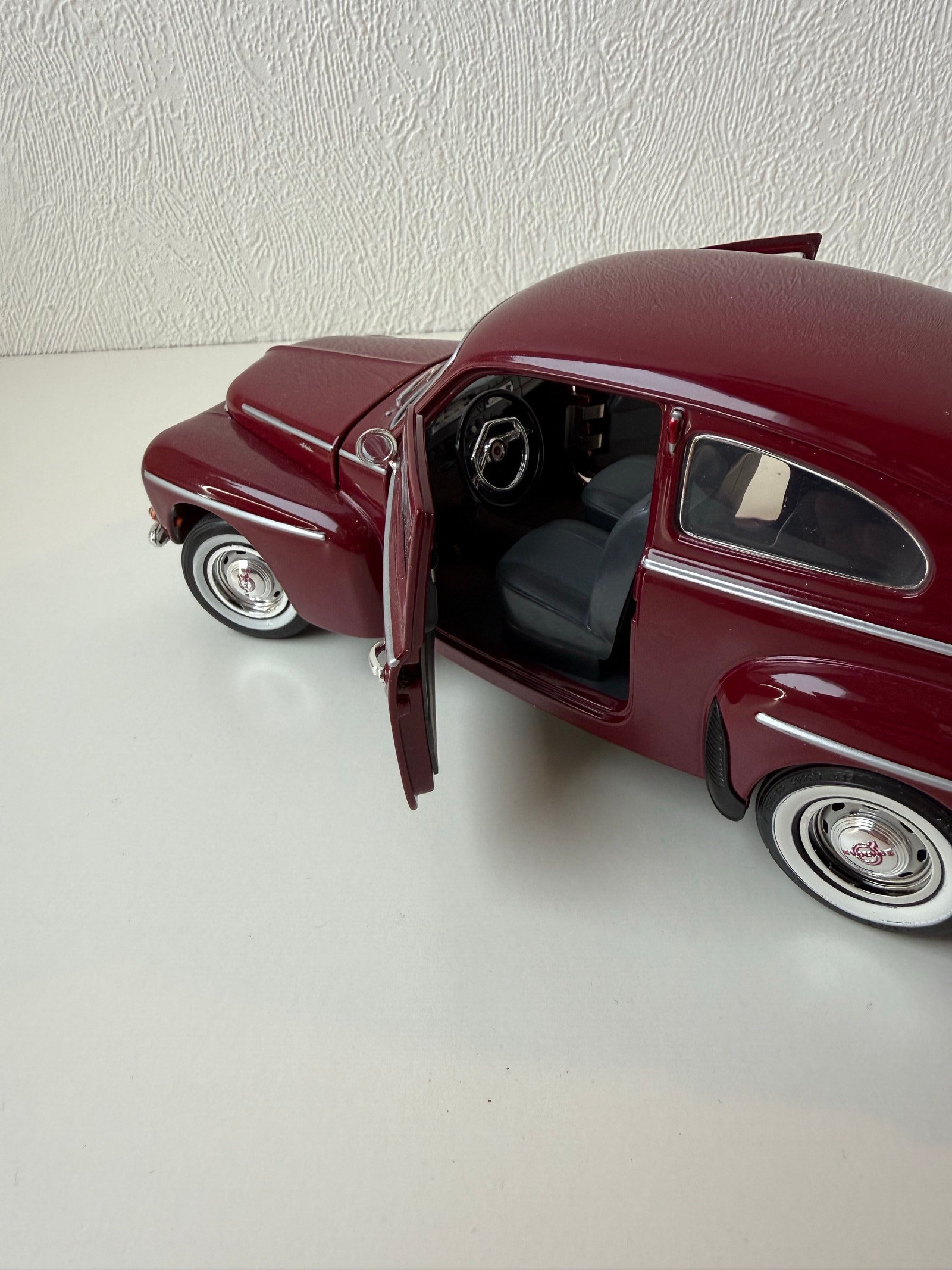 Volvo PV 544. 1/18 Fra Revell | FINN-torget
