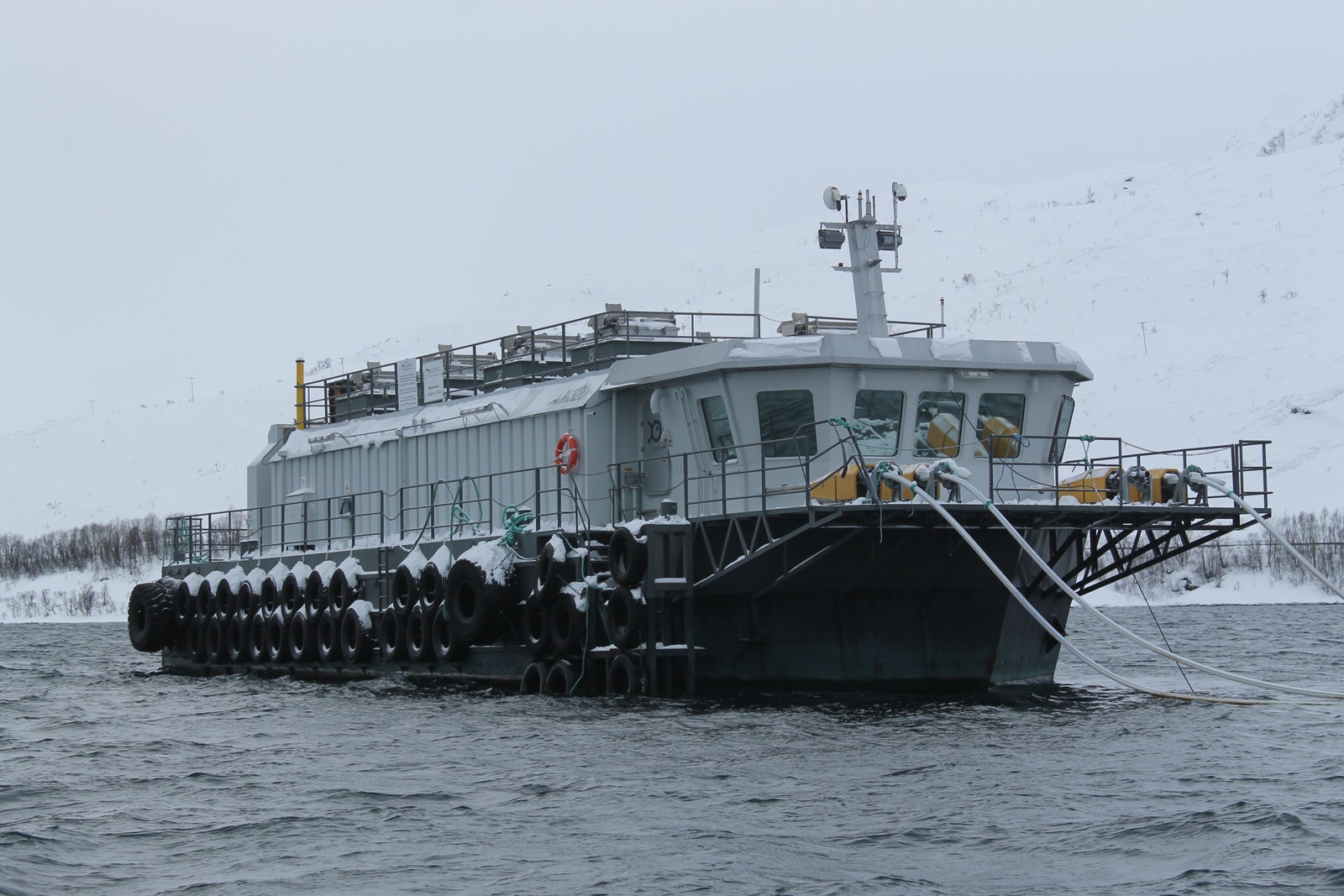 Bilde av 'Aqua Wave-Master 320 Forflåte'