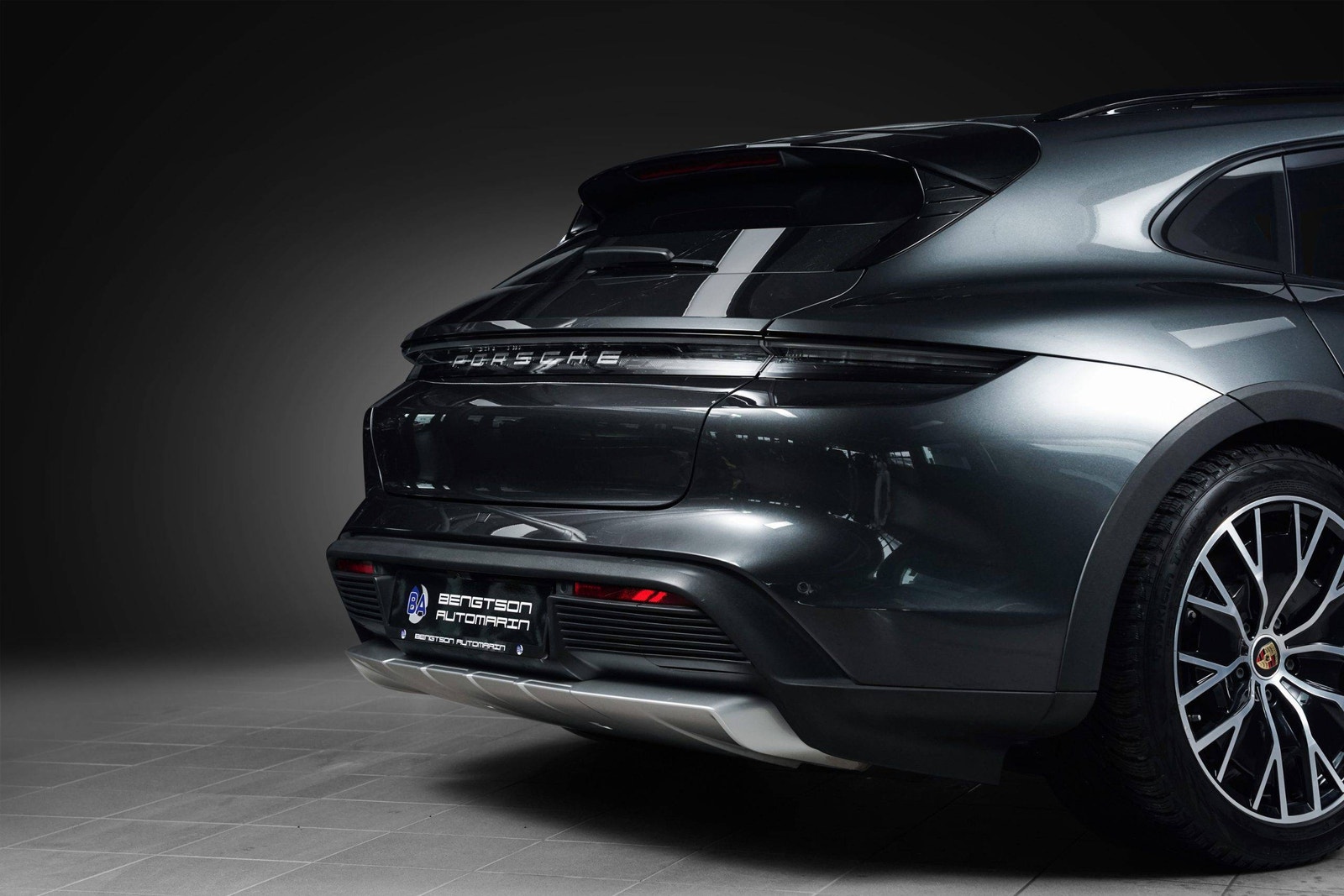 Hovedbilde av Porsche Taycan Cross Turismo
