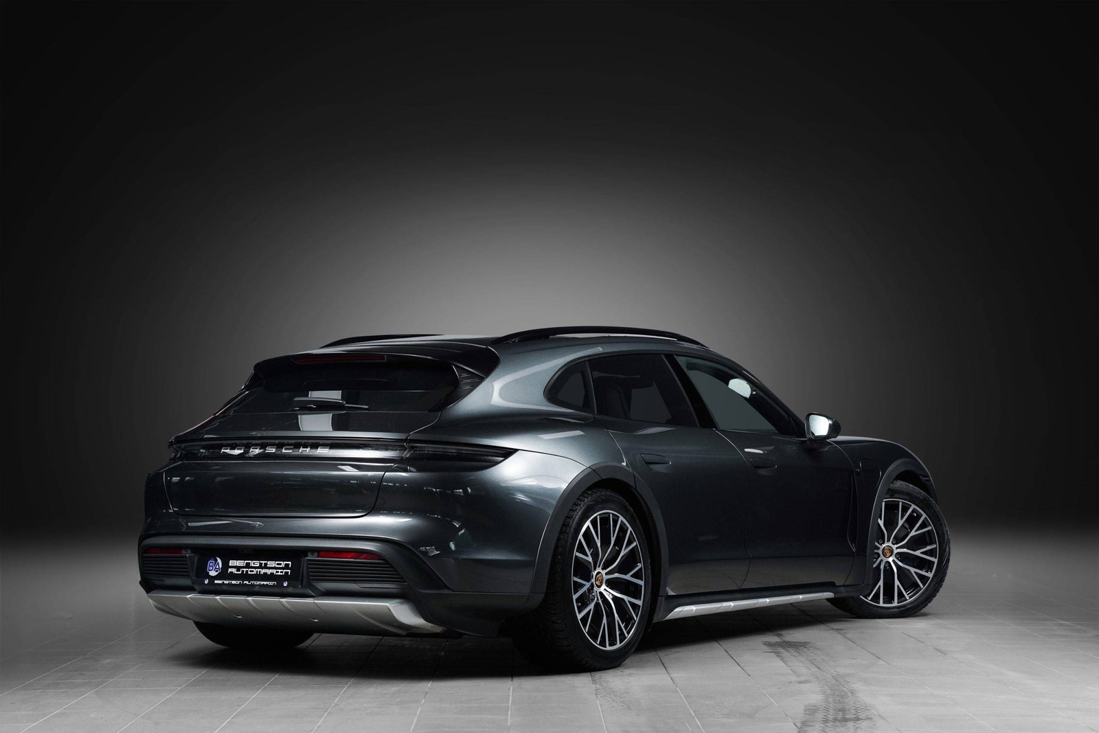 Hovedbilde av Porsche Taycan Cross Turismo