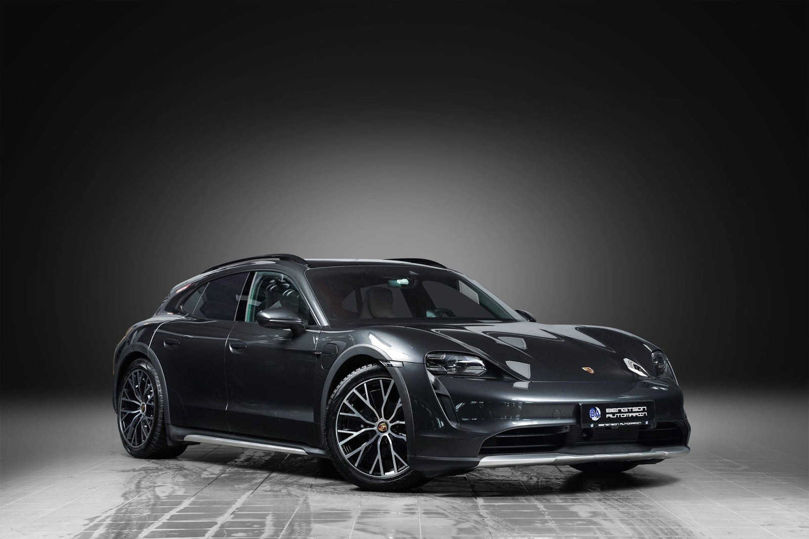 Hovedbilde av Porsche Taycan Cross Turismo