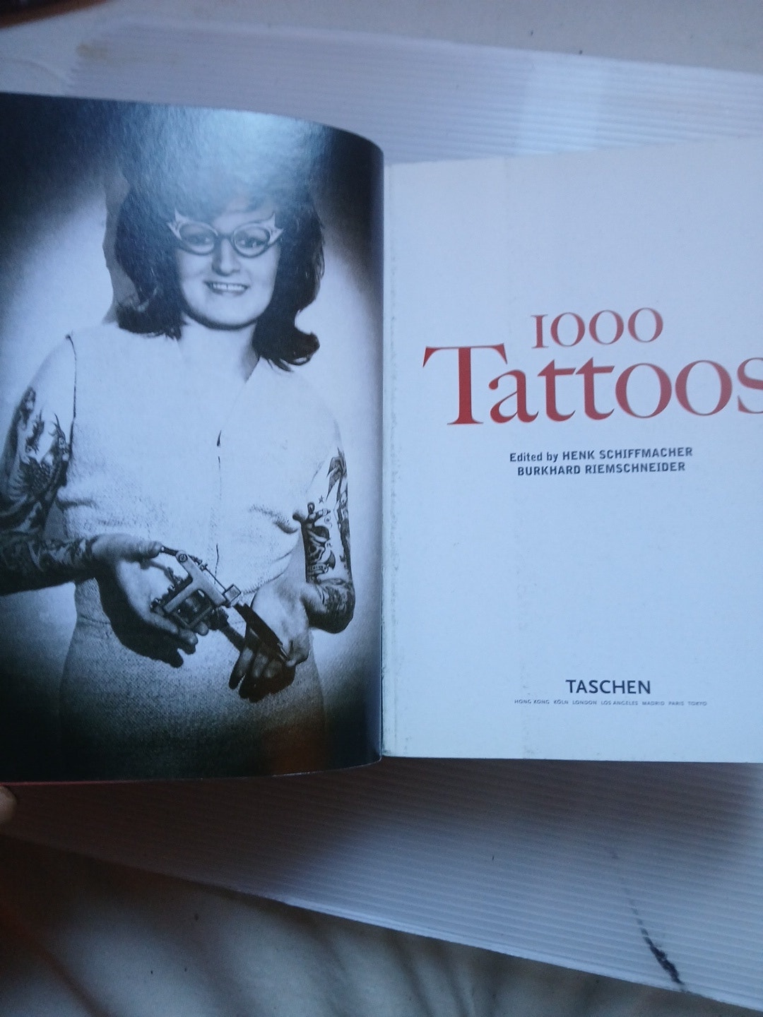 Taschen 1000 Tattoos bok | FINN-torget
