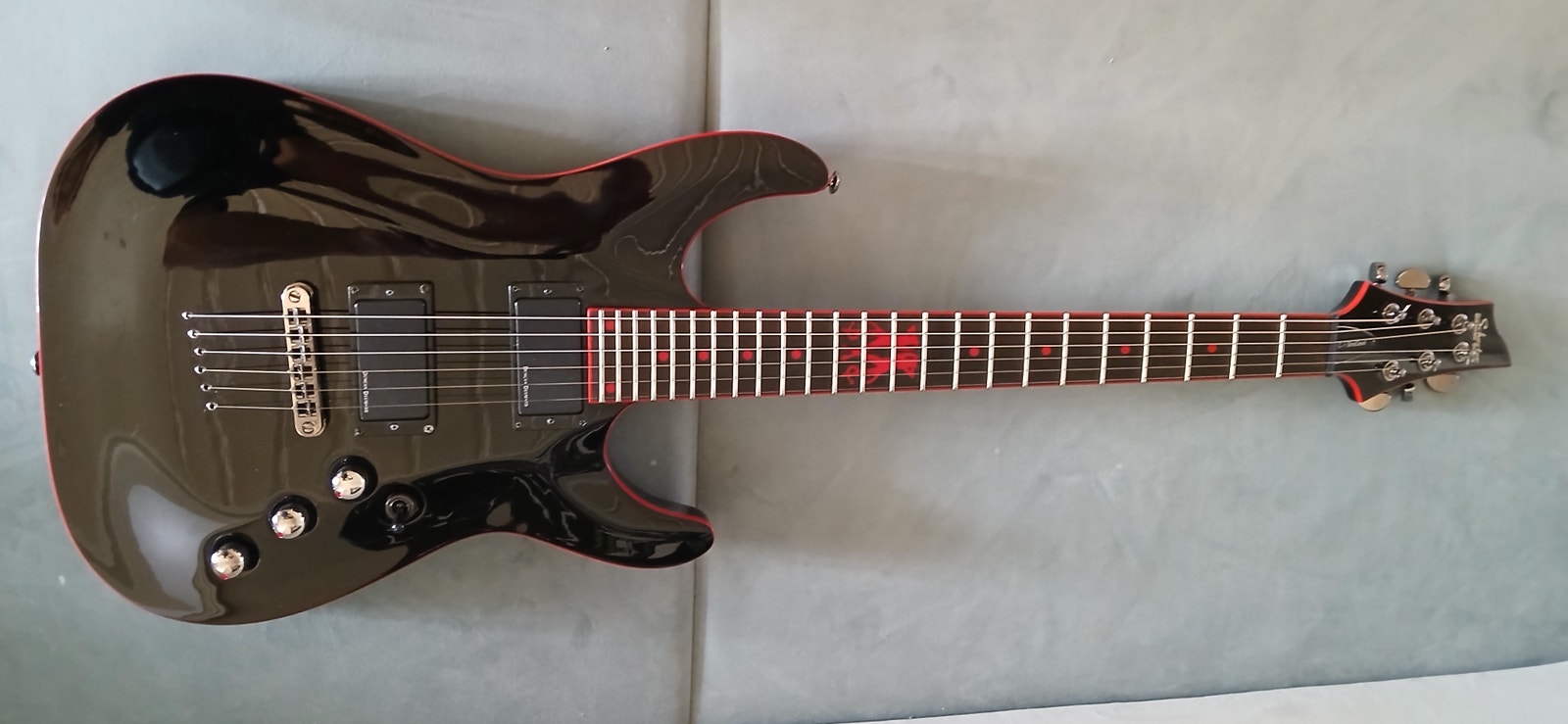 Schecter C-1 She Devil | FINN-torget