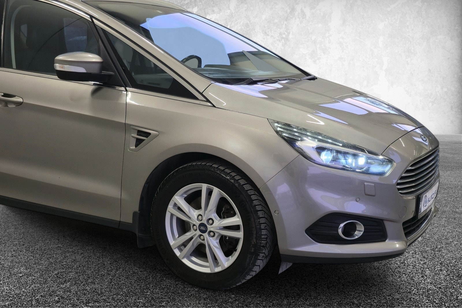 Ford S-MAX - Photo 2