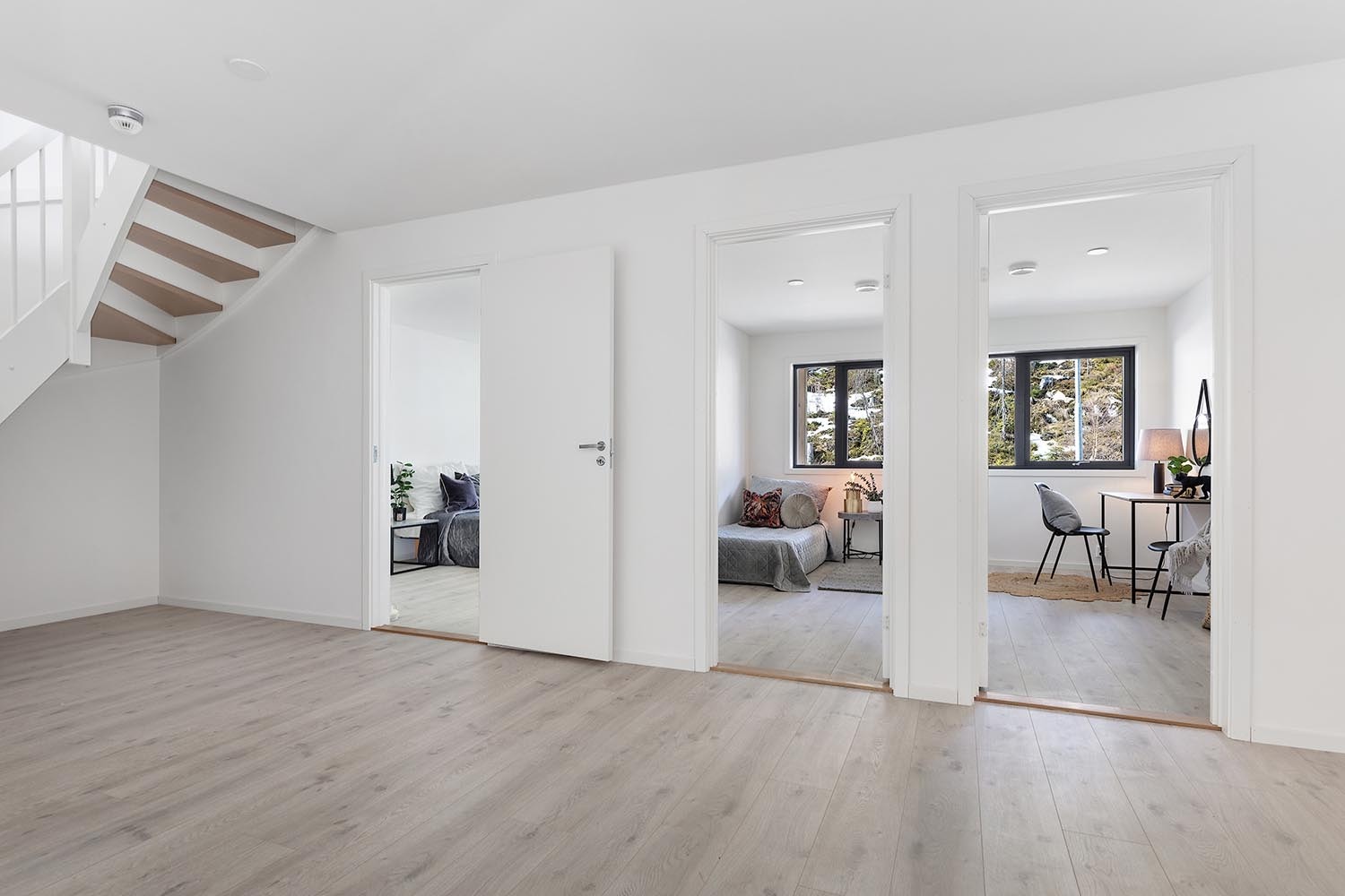 Gang/multirom mot soverom i u.etg.