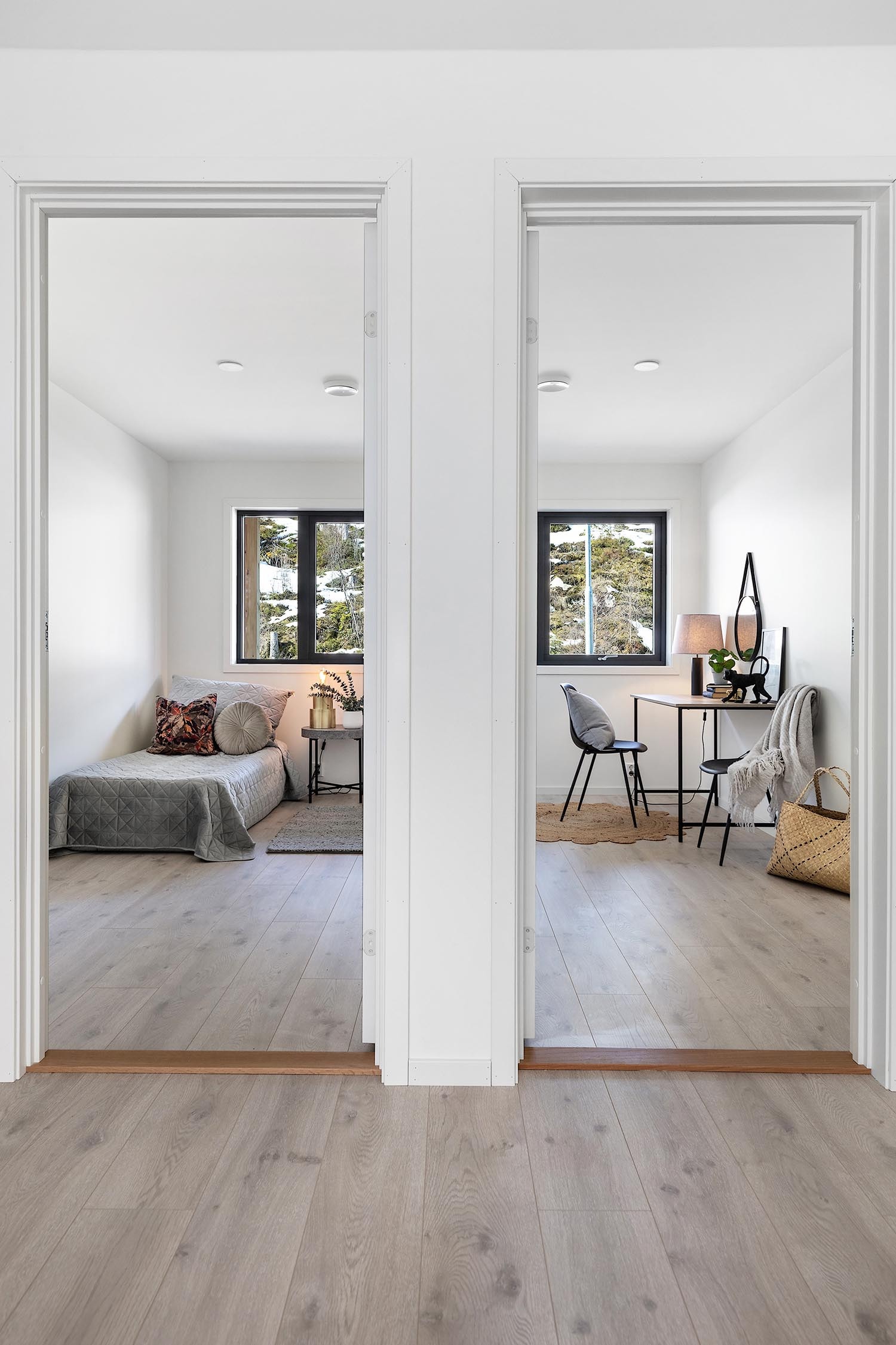 Sov 3 og 4 i underetasje.