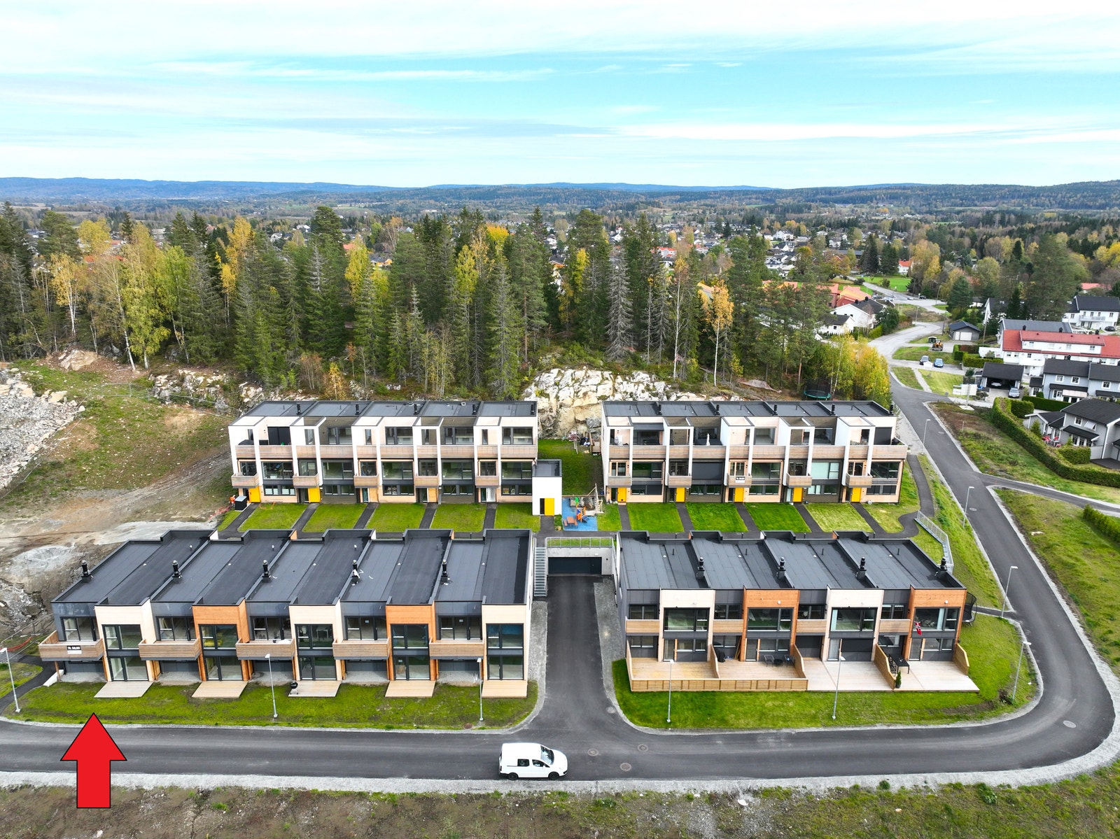 Oversiktsbilde med boligen markert