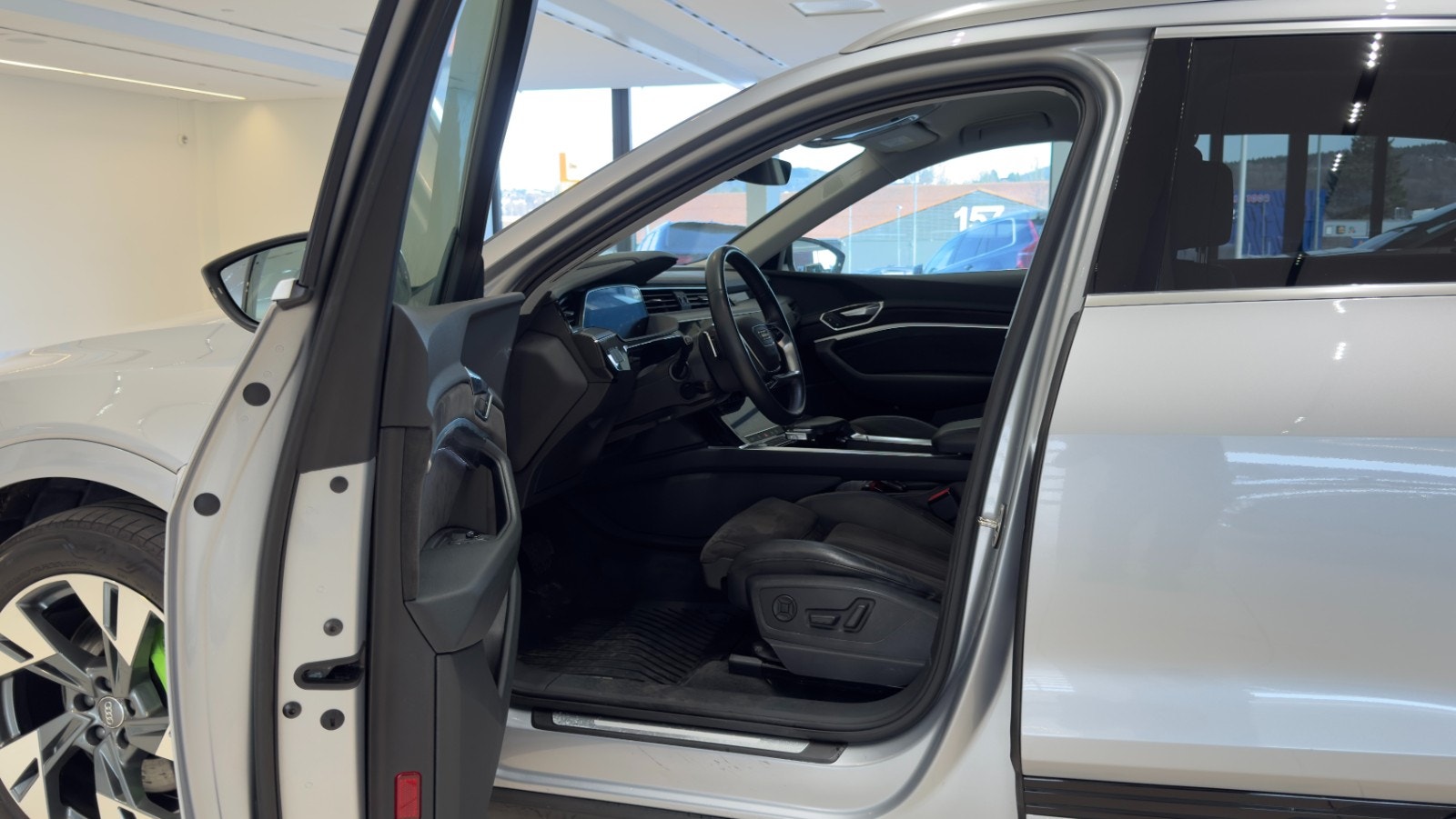 Hovedbilde av Audi e-tron