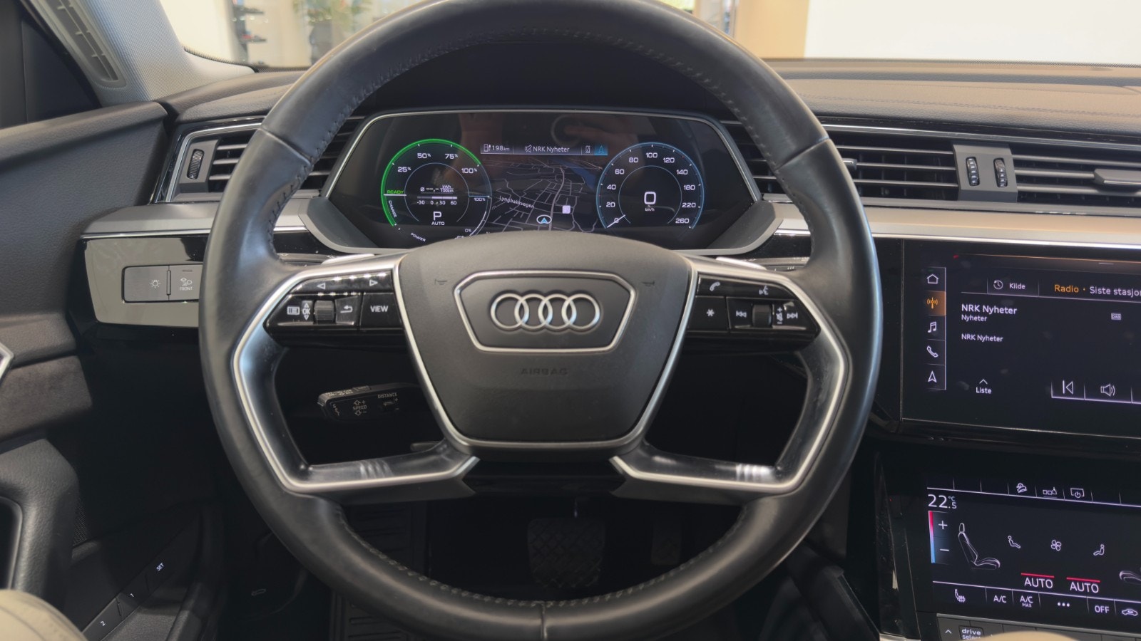 Hovedbilde av Audi e-tron