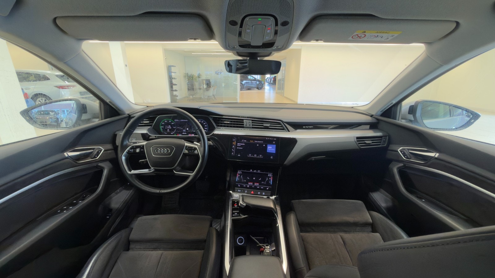 Hovedbilde av Audi e-tron