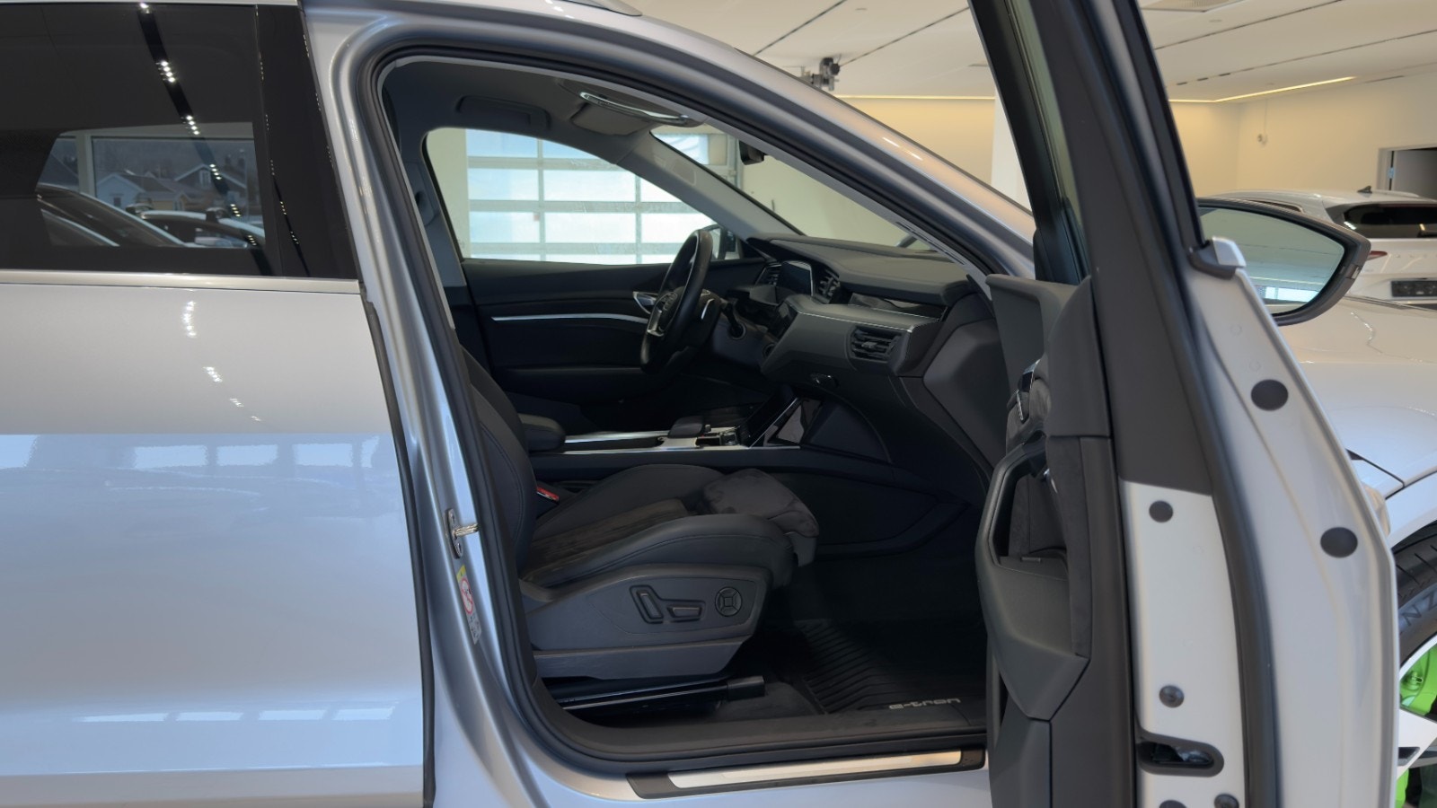 Hovedbilde av Audi e-tron