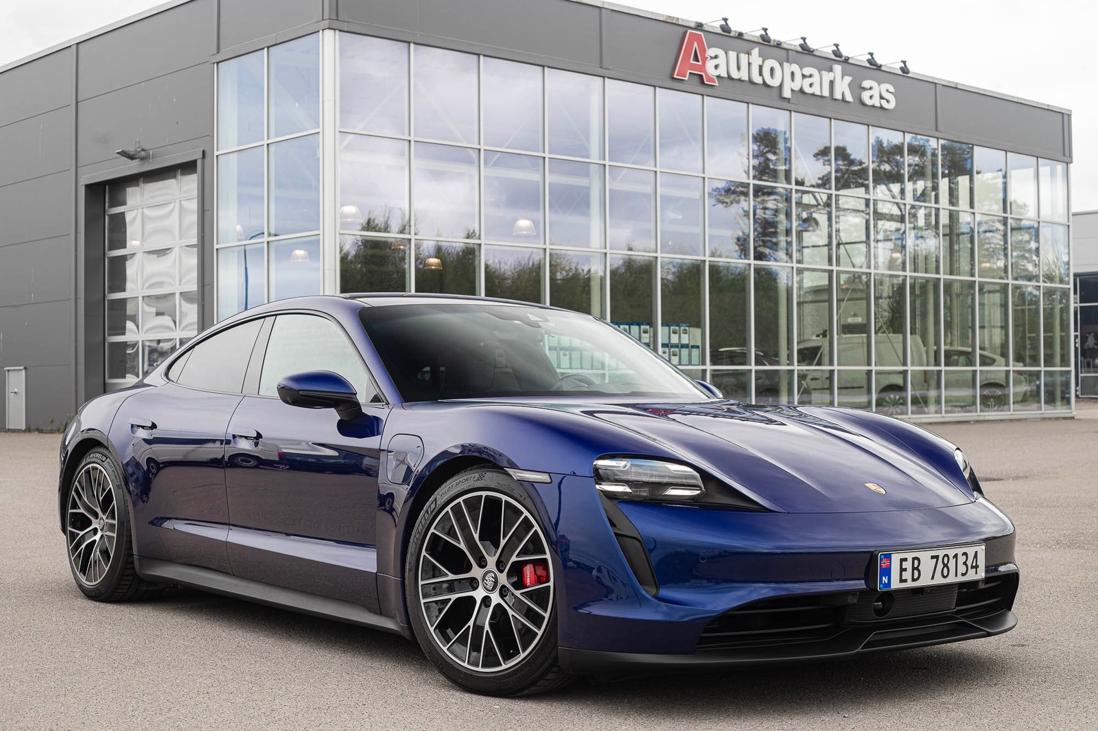 Brukt Porsche Taycan 