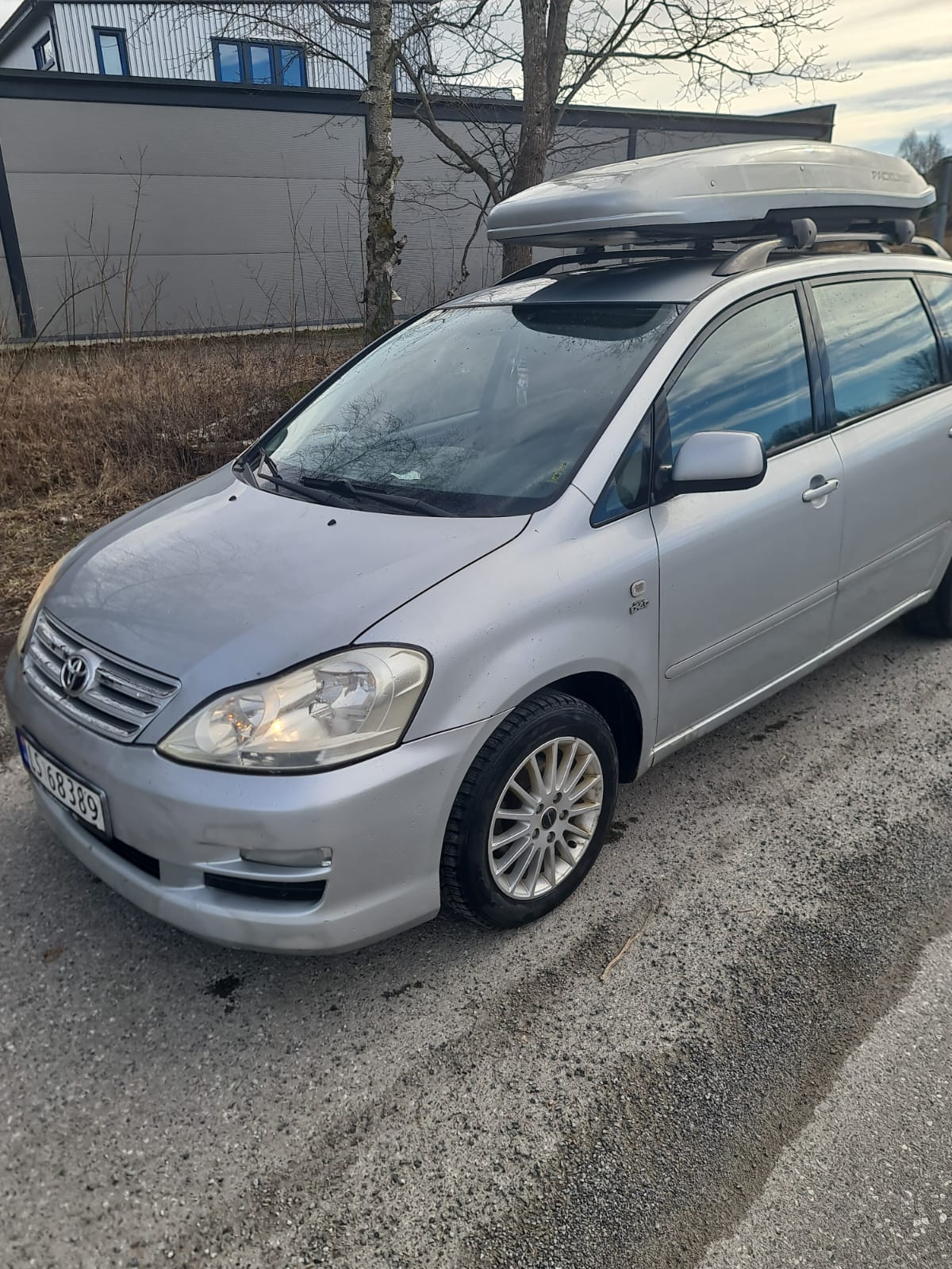 Brukt Toyota Avensis Verso 