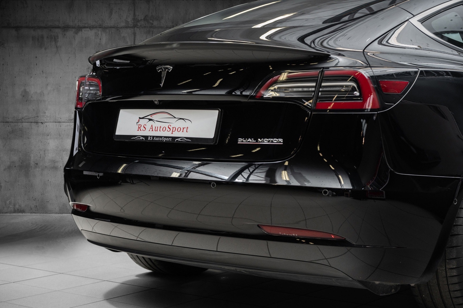 Hovedbilde av Tesla Model 3