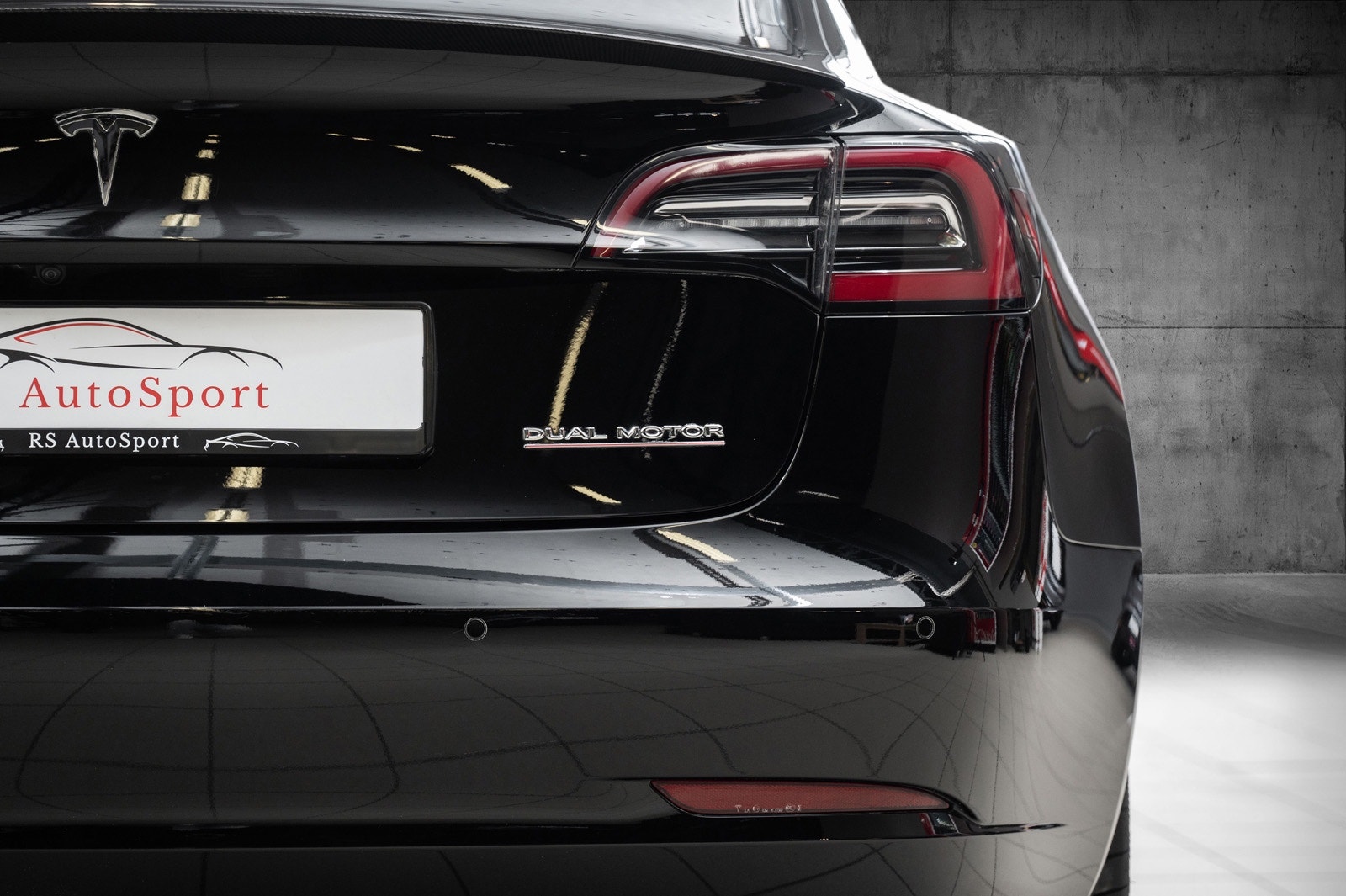 Hovedbilde av Tesla Model 3