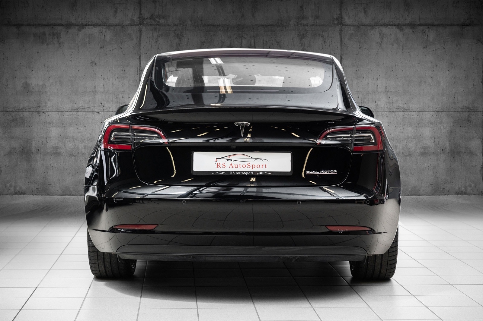 Hovedbilde av Tesla Model 3