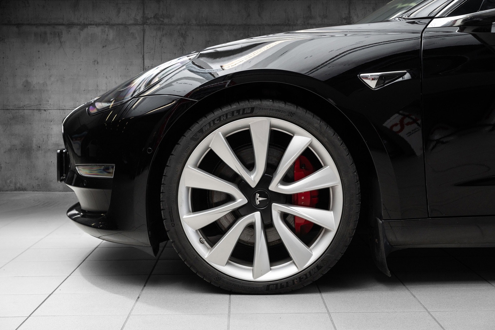 Hovedbilde av Tesla Model 3