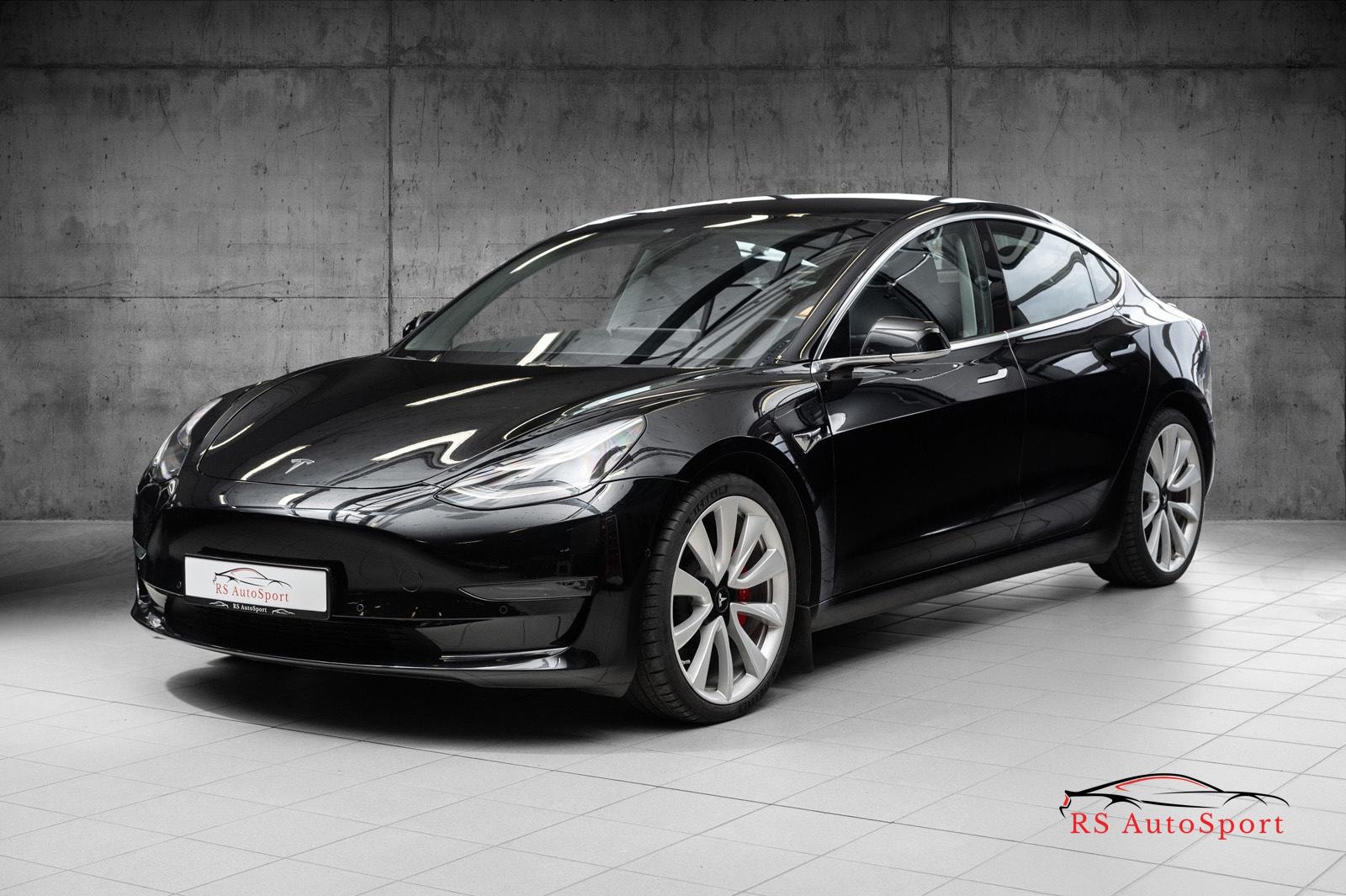 Hovedbilde av Tesla Model 3