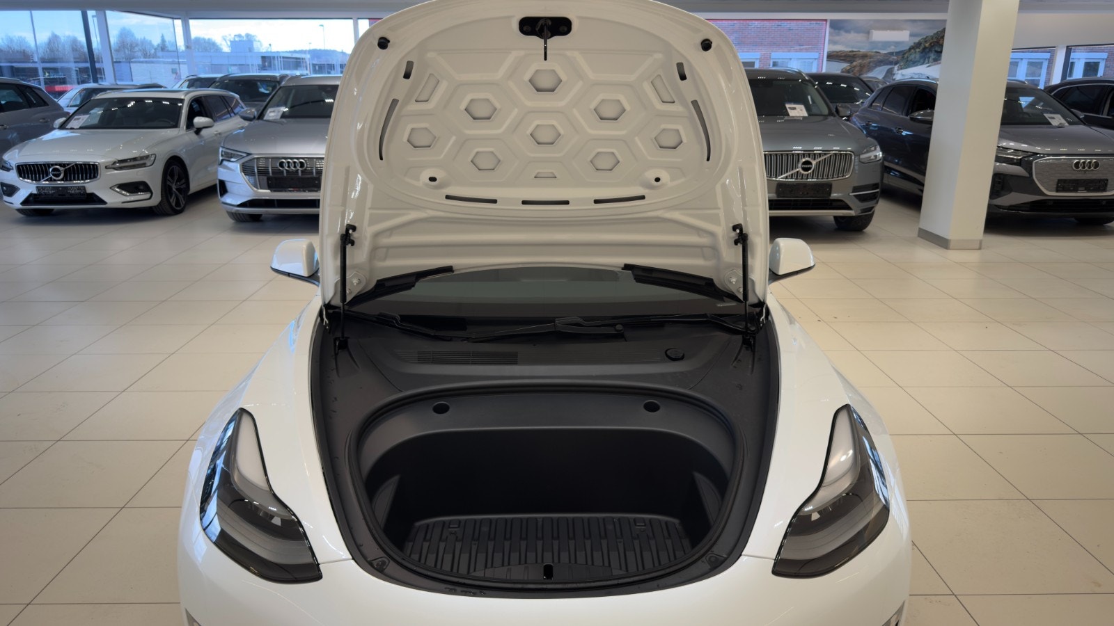 Hovedbilde av Tesla Model 3