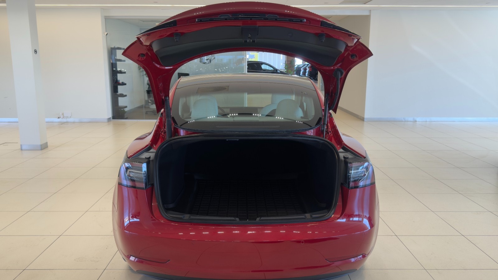 Hovedbilde av Tesla Model 3