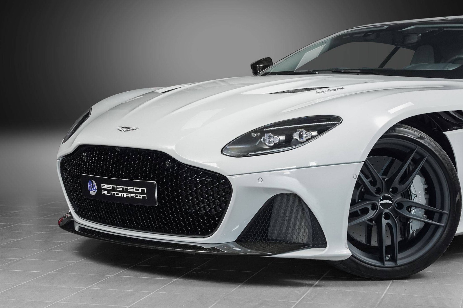 Hovedbilde av Aston Martin DBS Superleggera