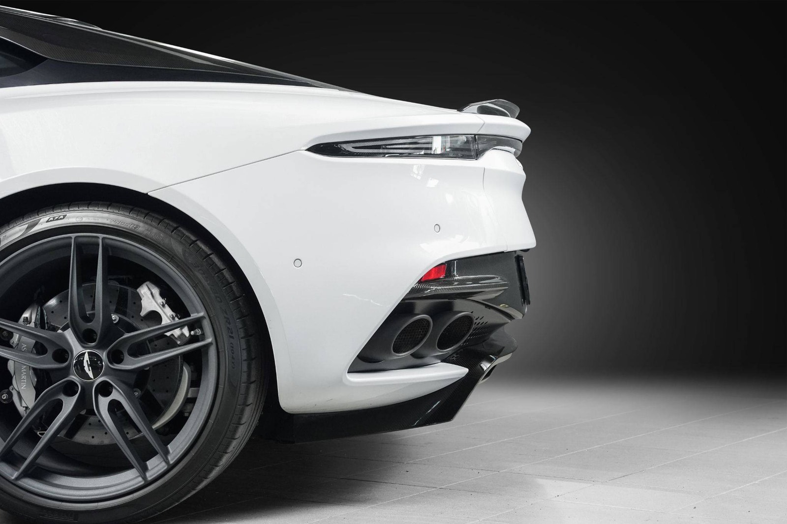 Hovedbilde av Aston Martin DBS Superleggera