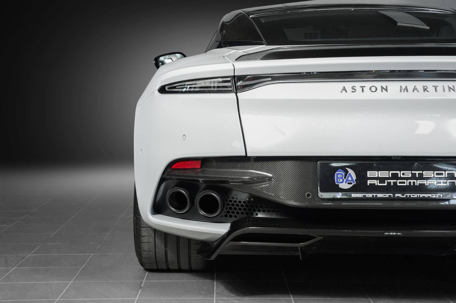Hovedbilde av Aston Martin DBS Superleggera