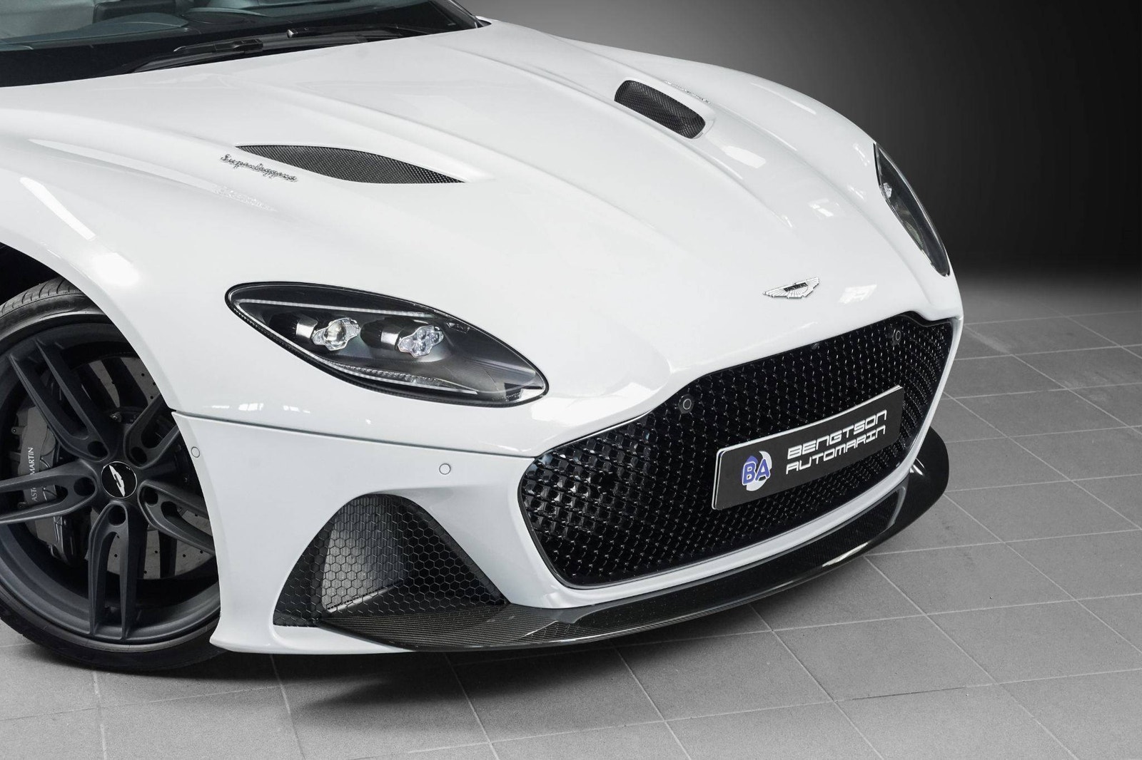 Hovedbilde av Aston Martin DBS Superleggera