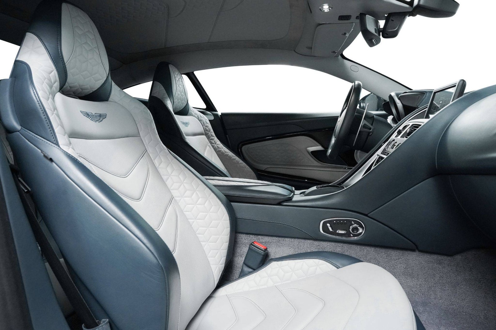 Hovedbilde av Aston Martin DBS Superleggera