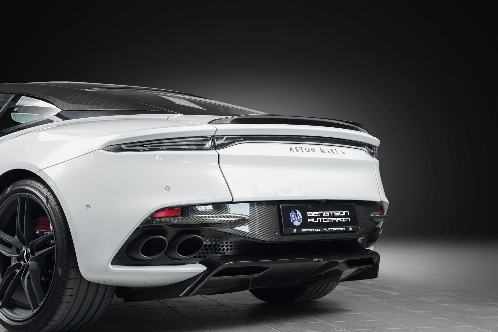 Hovedbilde av Aston Martin DBS Superleggera