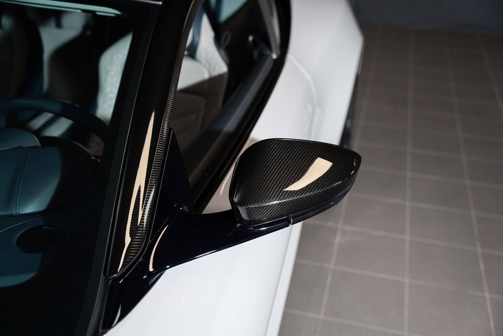 Hovedbilde av Aston Martin DBS Superleggera