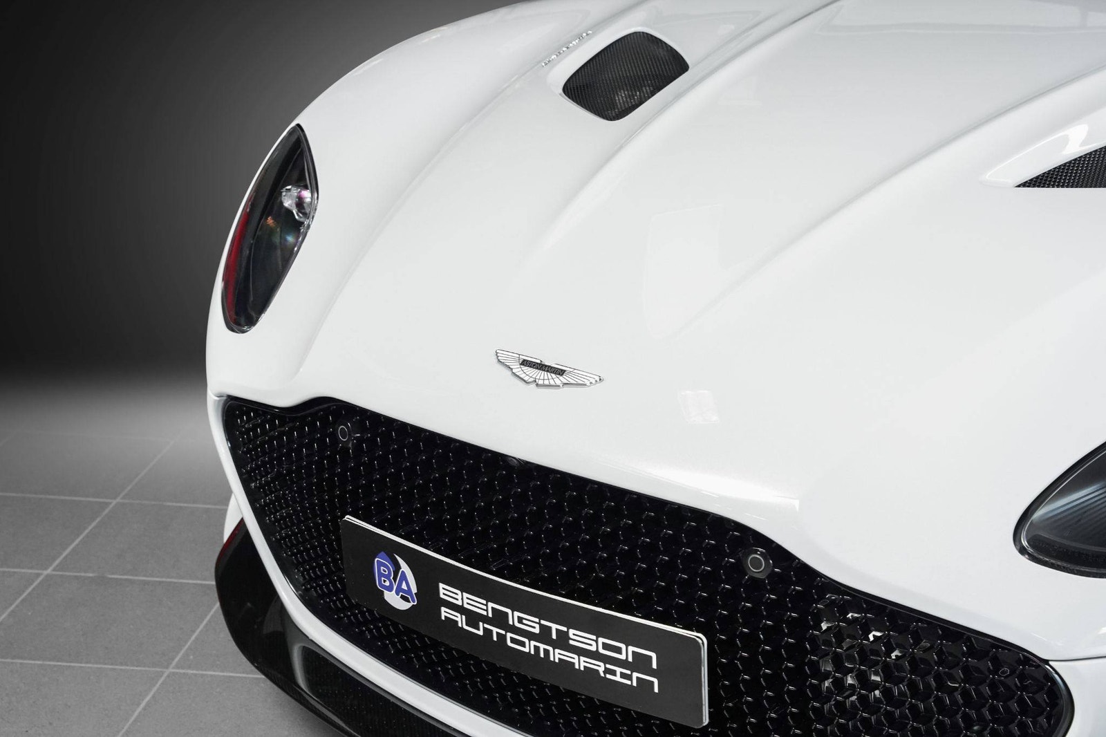 Hovedbilde av Aston Martin DBS Superleggera