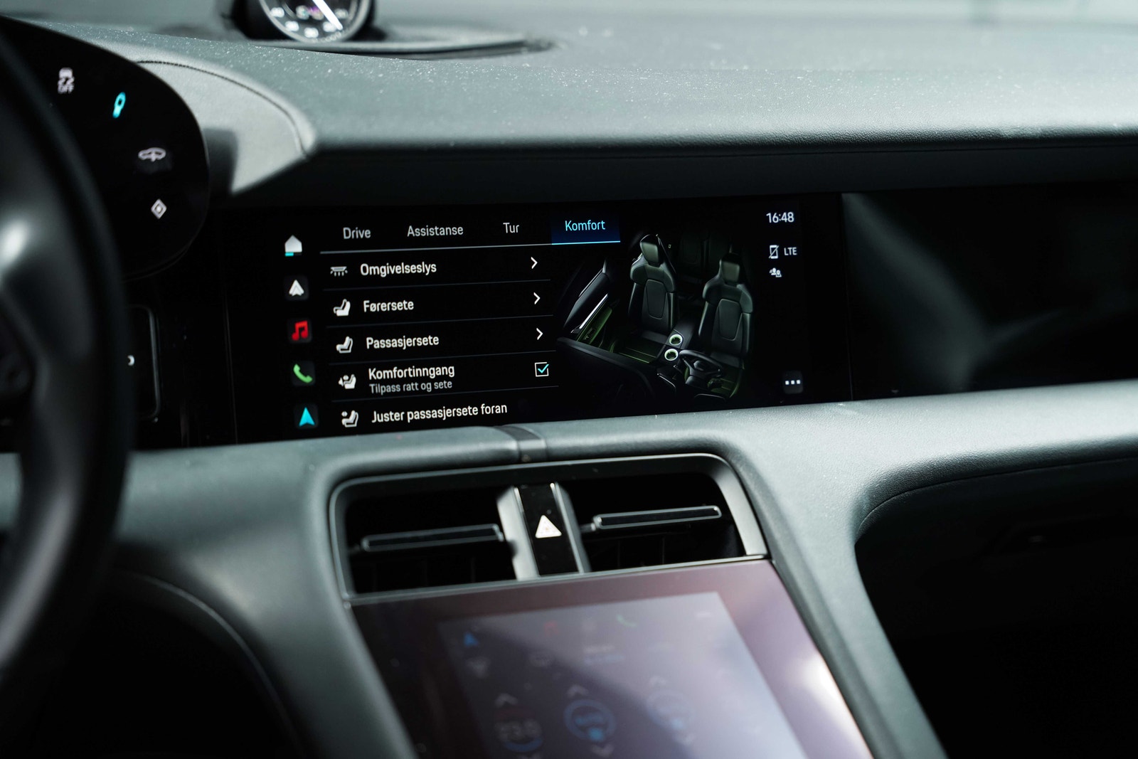 Hovedbilde av Porsche Taycan Cross Turismo