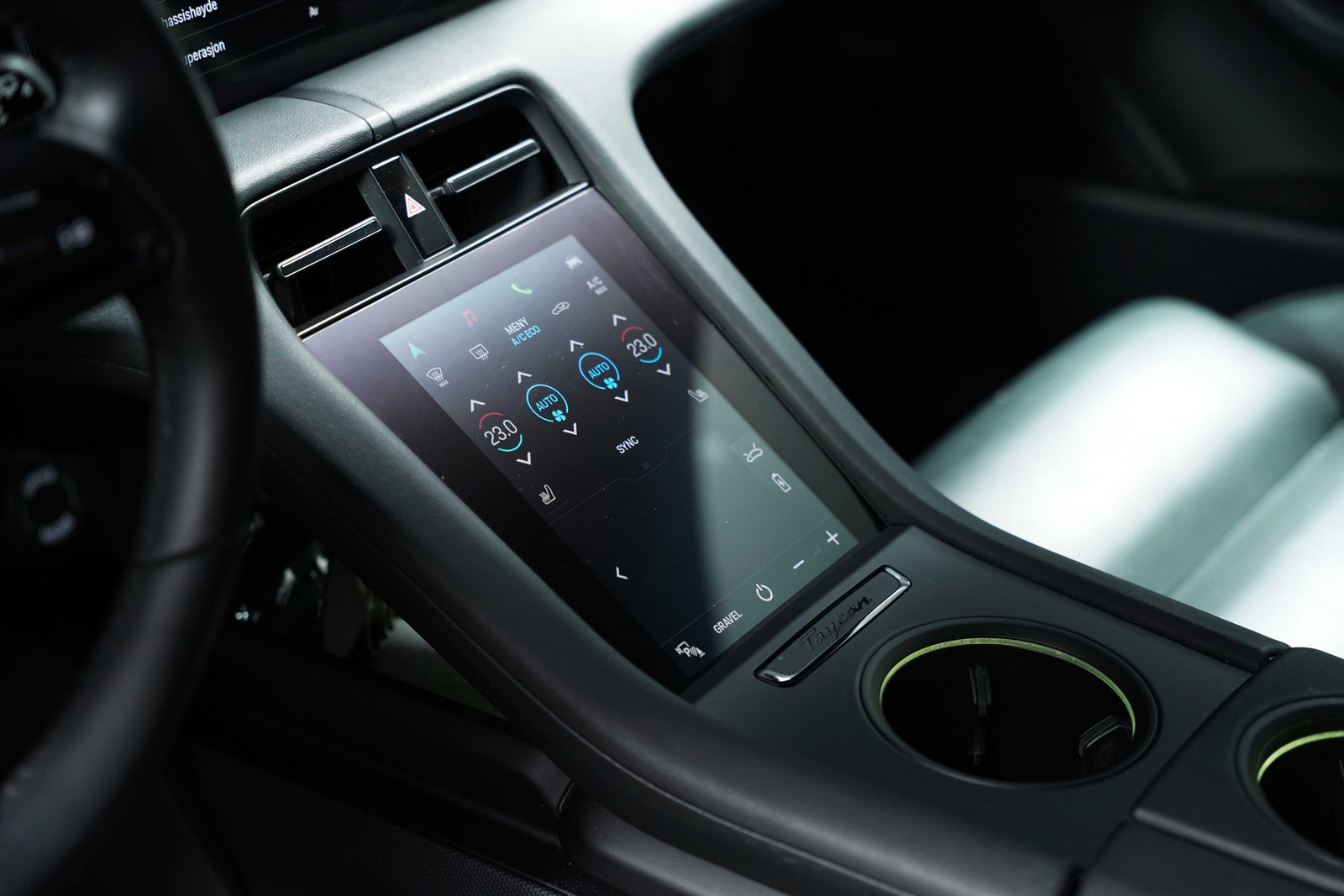 Hovedbilde av Porsche Taycan Cross Turismo