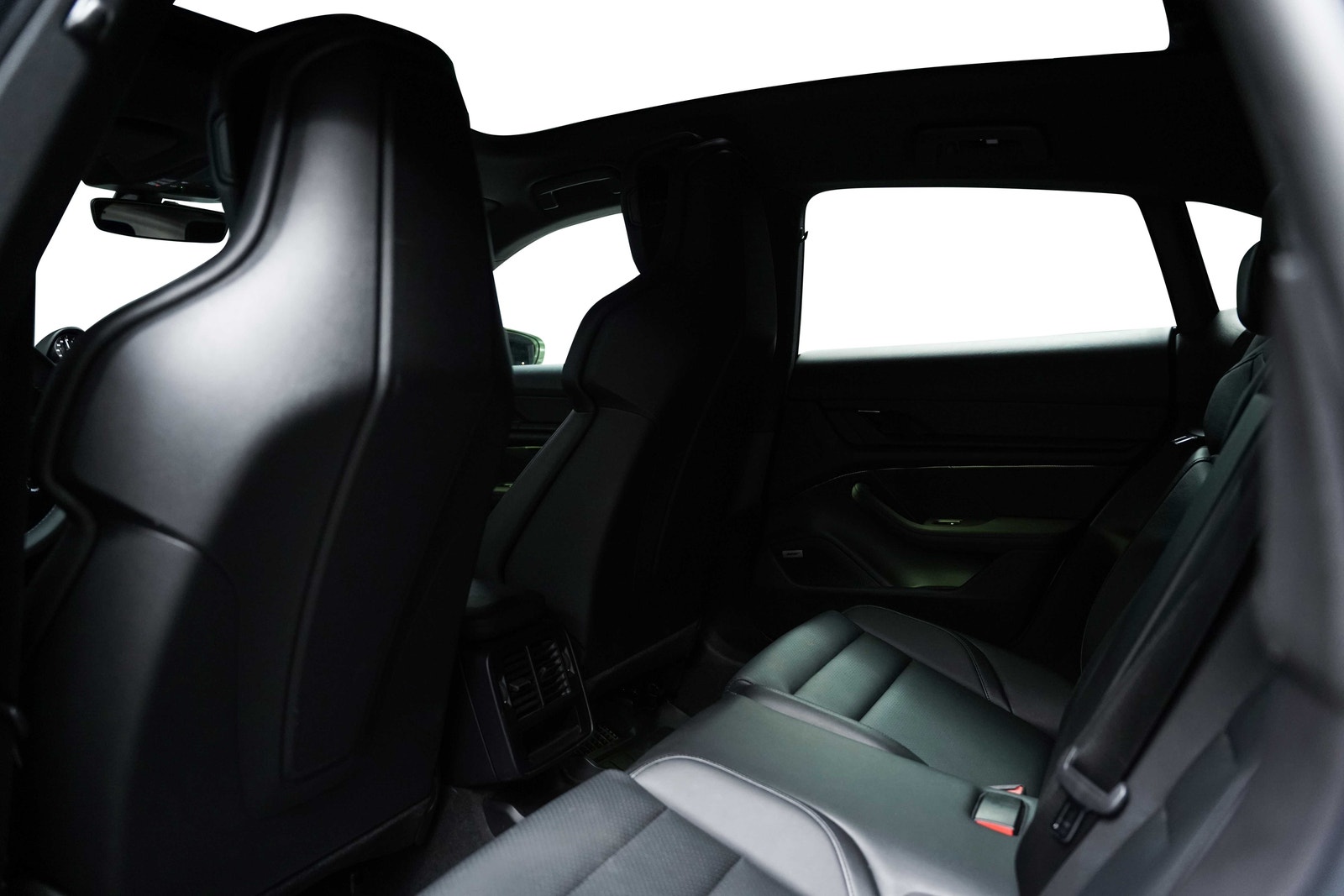 Hovedbilde av Porsche Taycan Cross Turismo