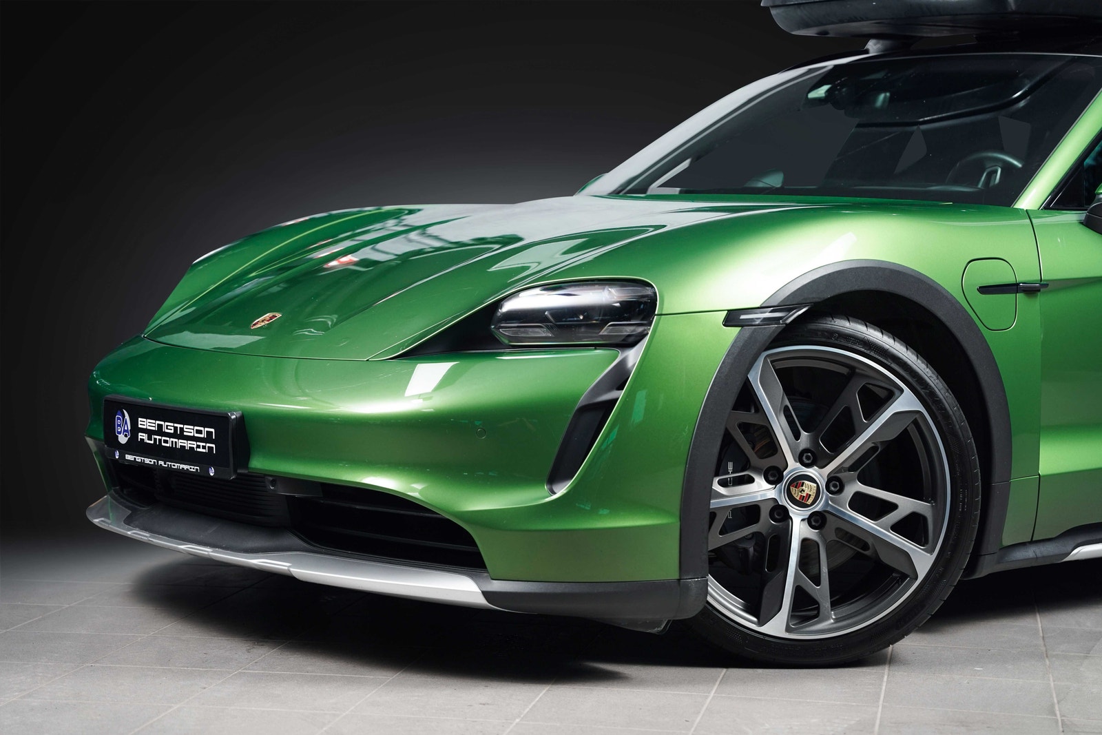 Hovedbilde av Porsche Taycan Cross Turismo