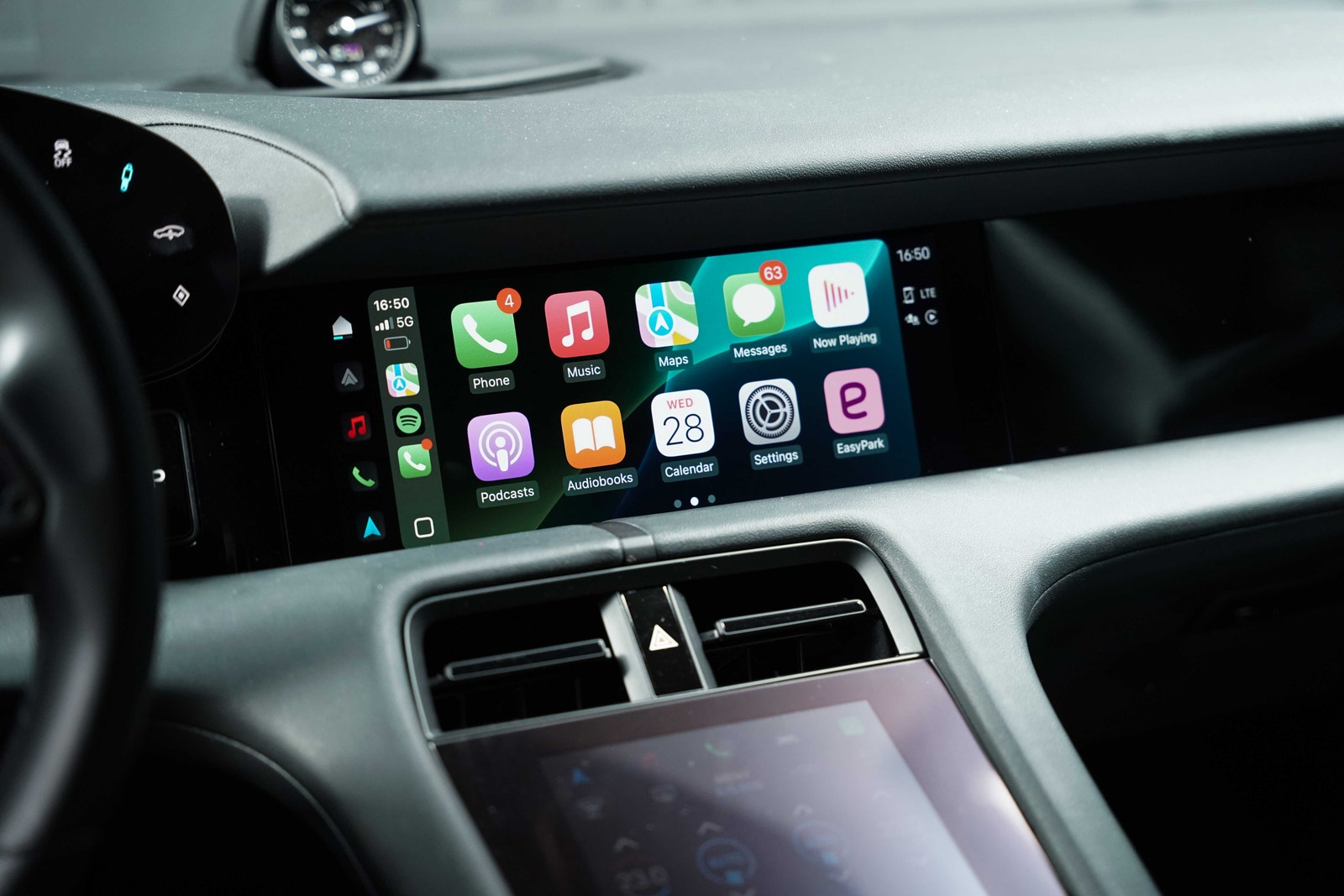 Hovedbilde av Porsche Taycan Cross Turismo