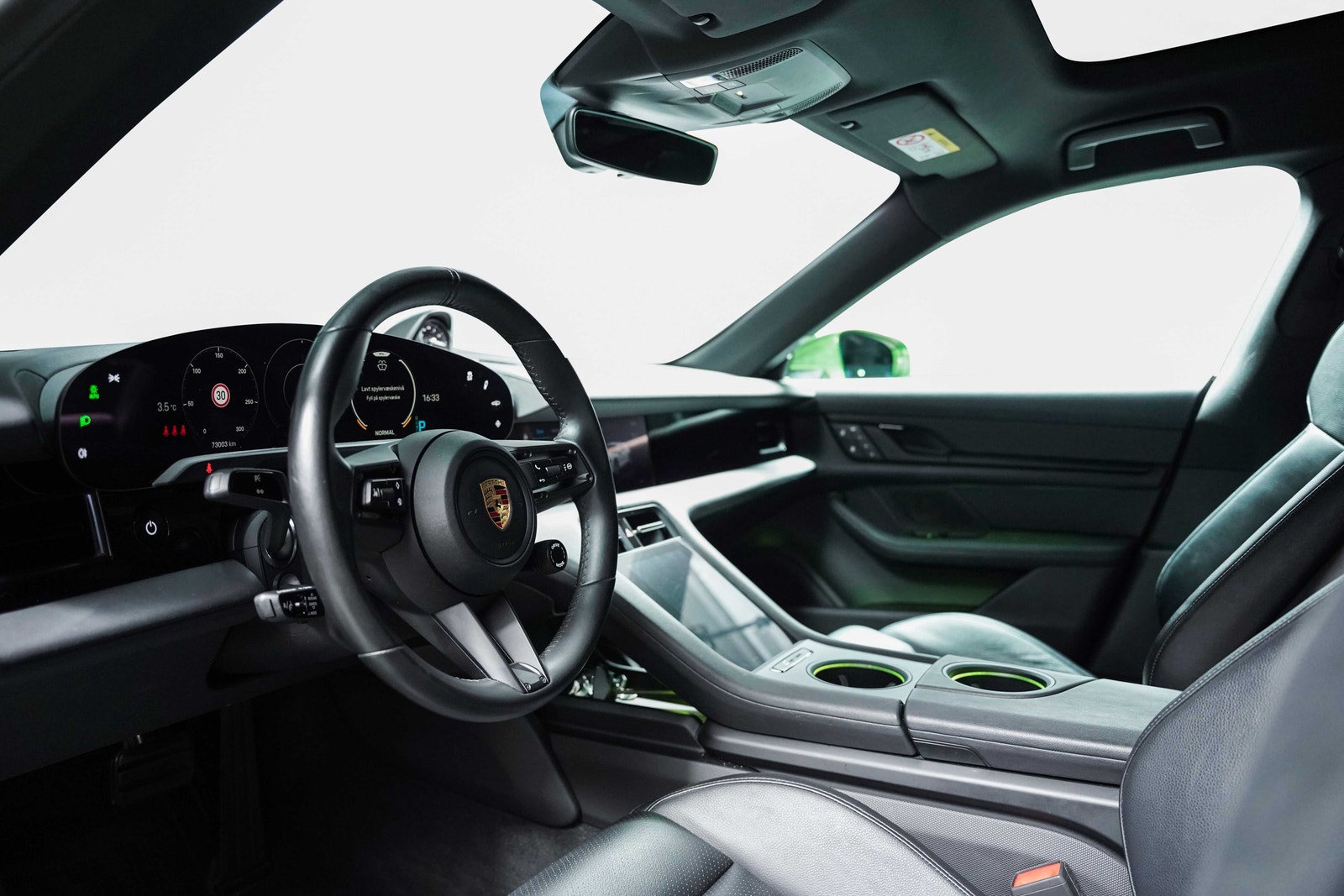 Hovedbilde av Porsche Taycan Cross Turismo