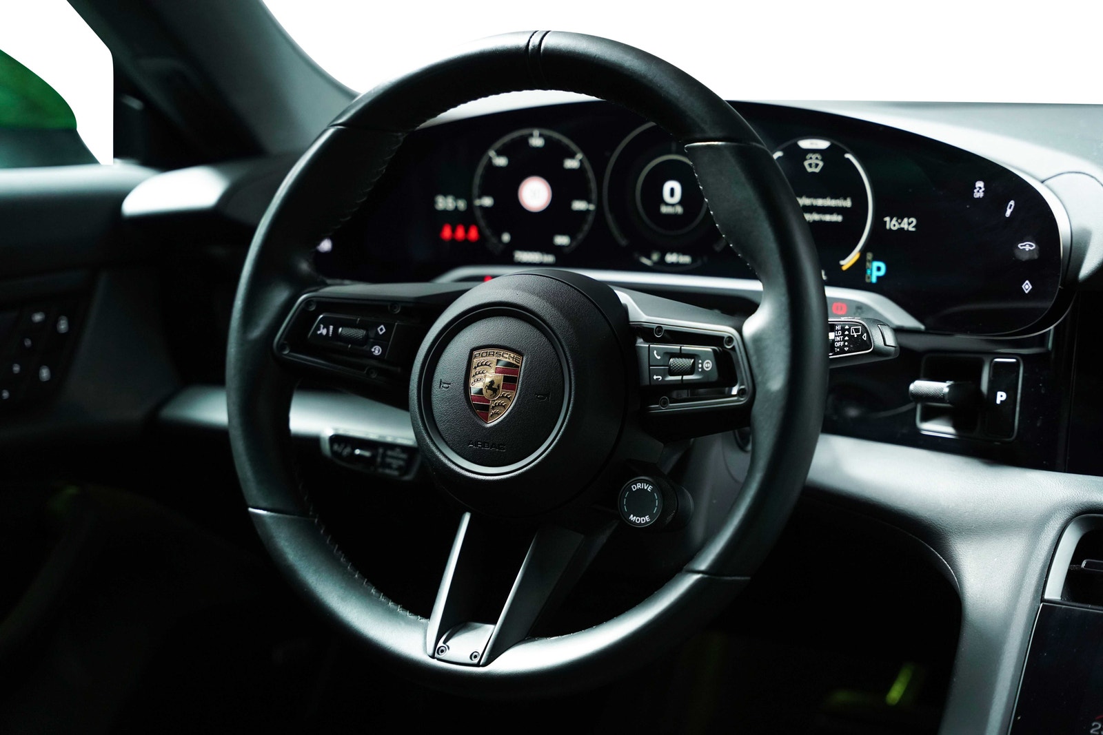 Hovedbilde av Porsche Taycan Cross Turismo